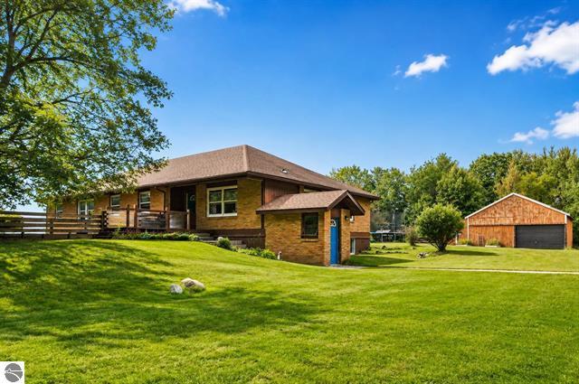 22 Mile Rd, Tustin, MI 49688