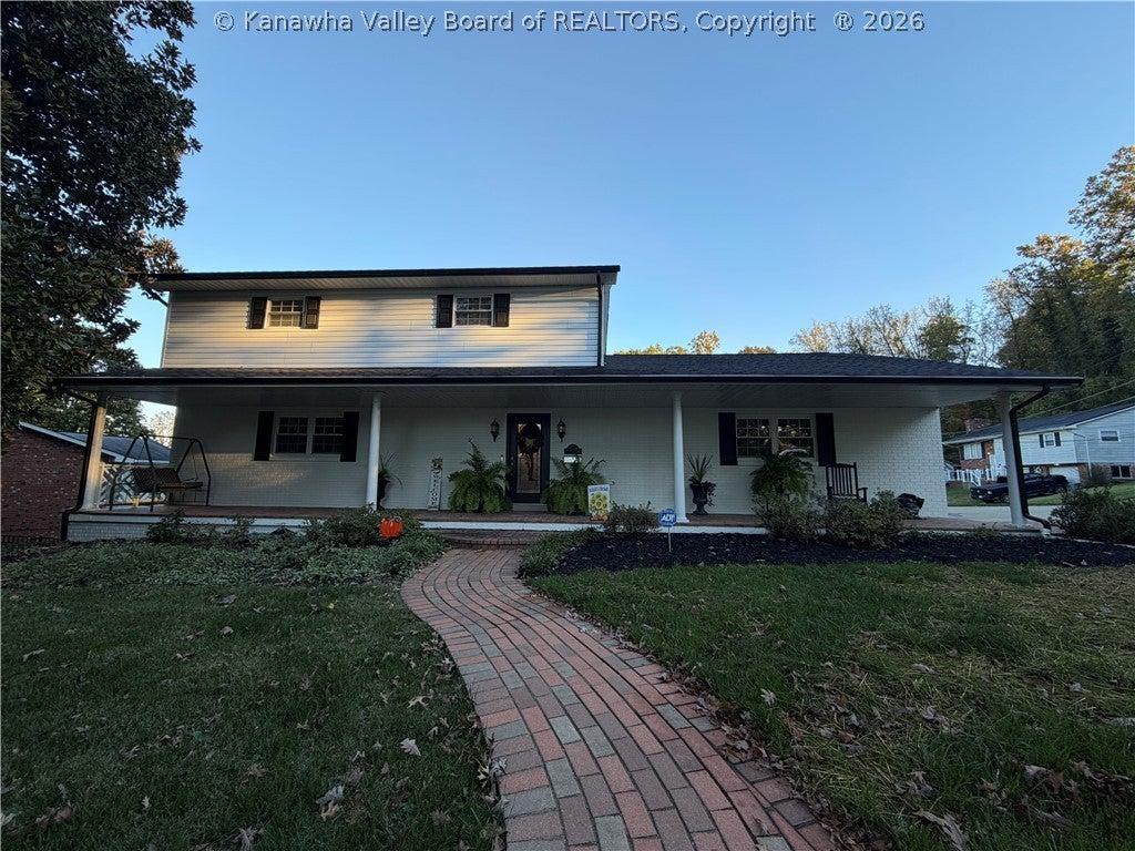 Vine St, Saint Albans, WV 25177