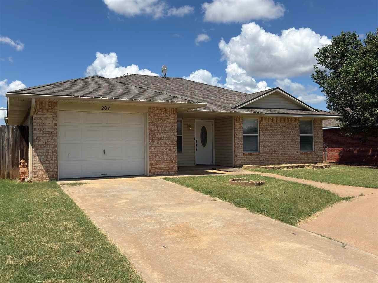 E B Ave, Cache, OK 73527