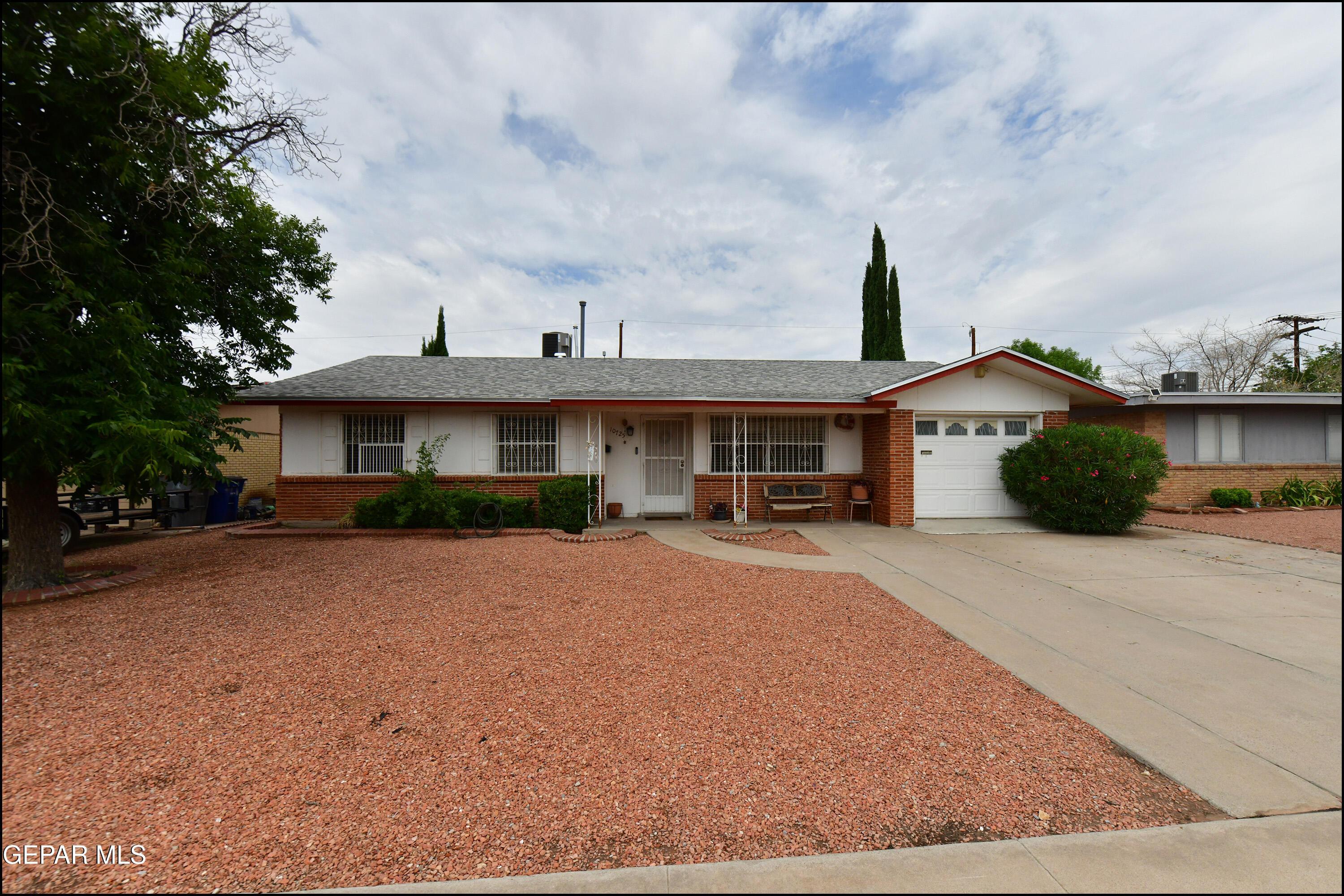 Saigon Dr, El Paso, TX 79925