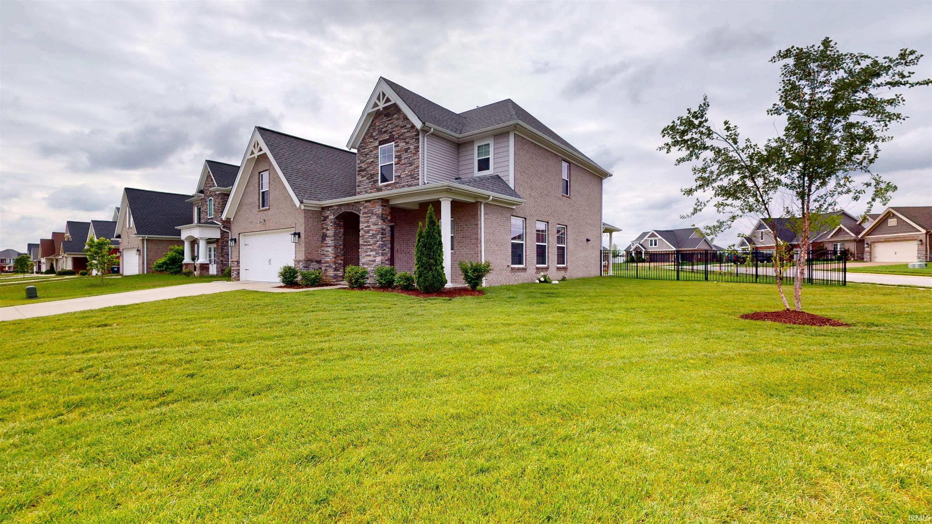 Belmont Dr, Newburgh, IN 47630