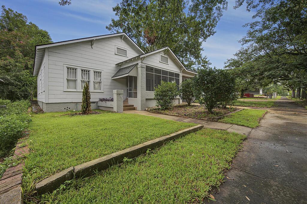 W 1st Ave, Albany, GA 31701