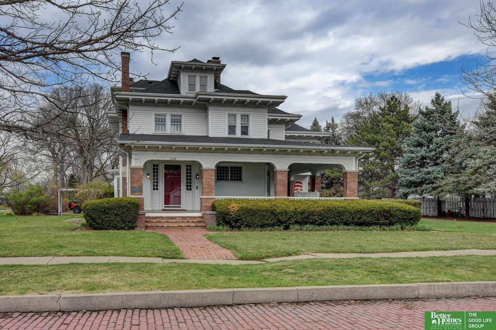 W 10th St, Fremont, NE 68025