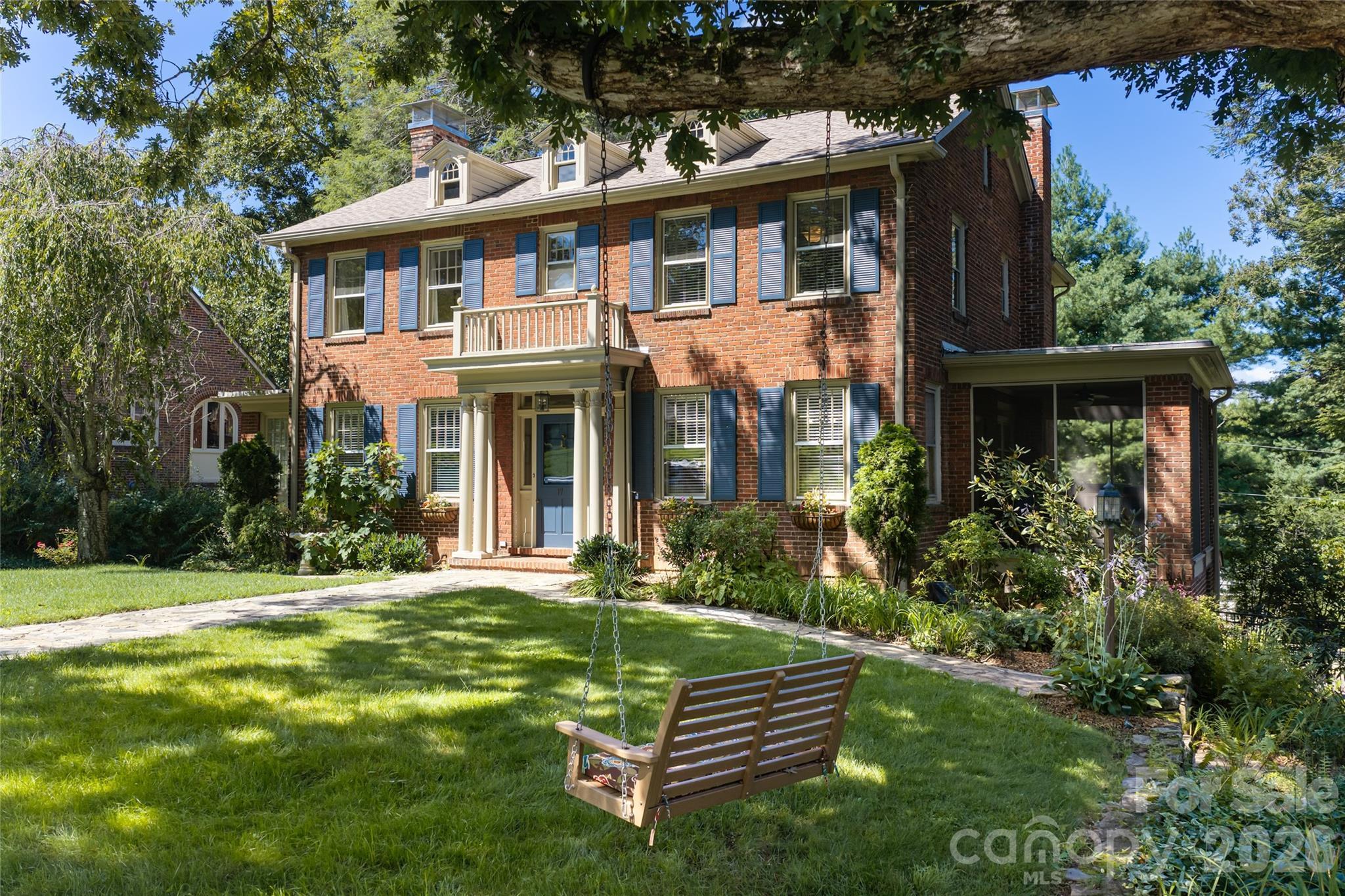 Lynwood Rd, Asheville, NC 28804