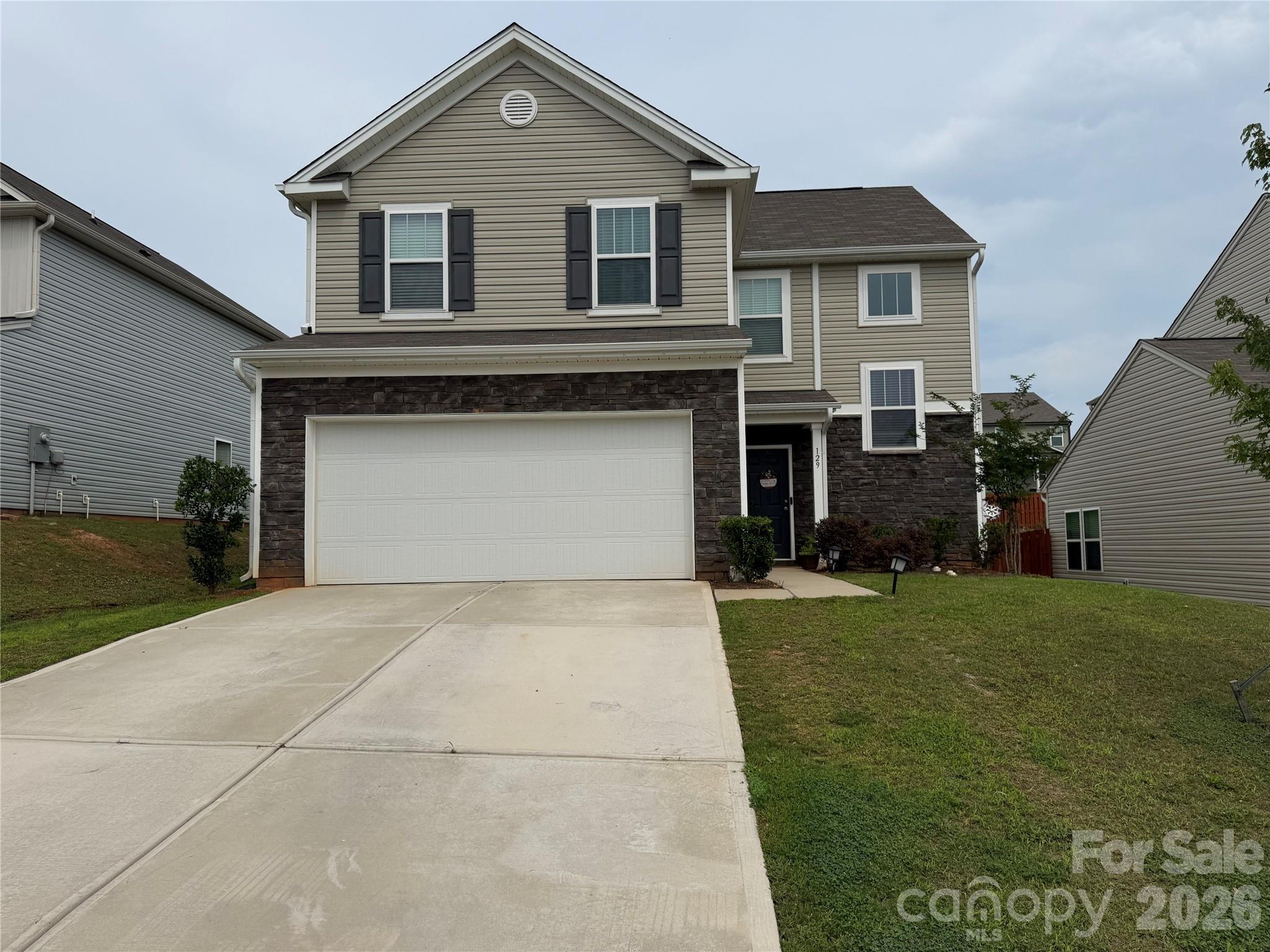 Mooring Dr, Statesville, NC 28677