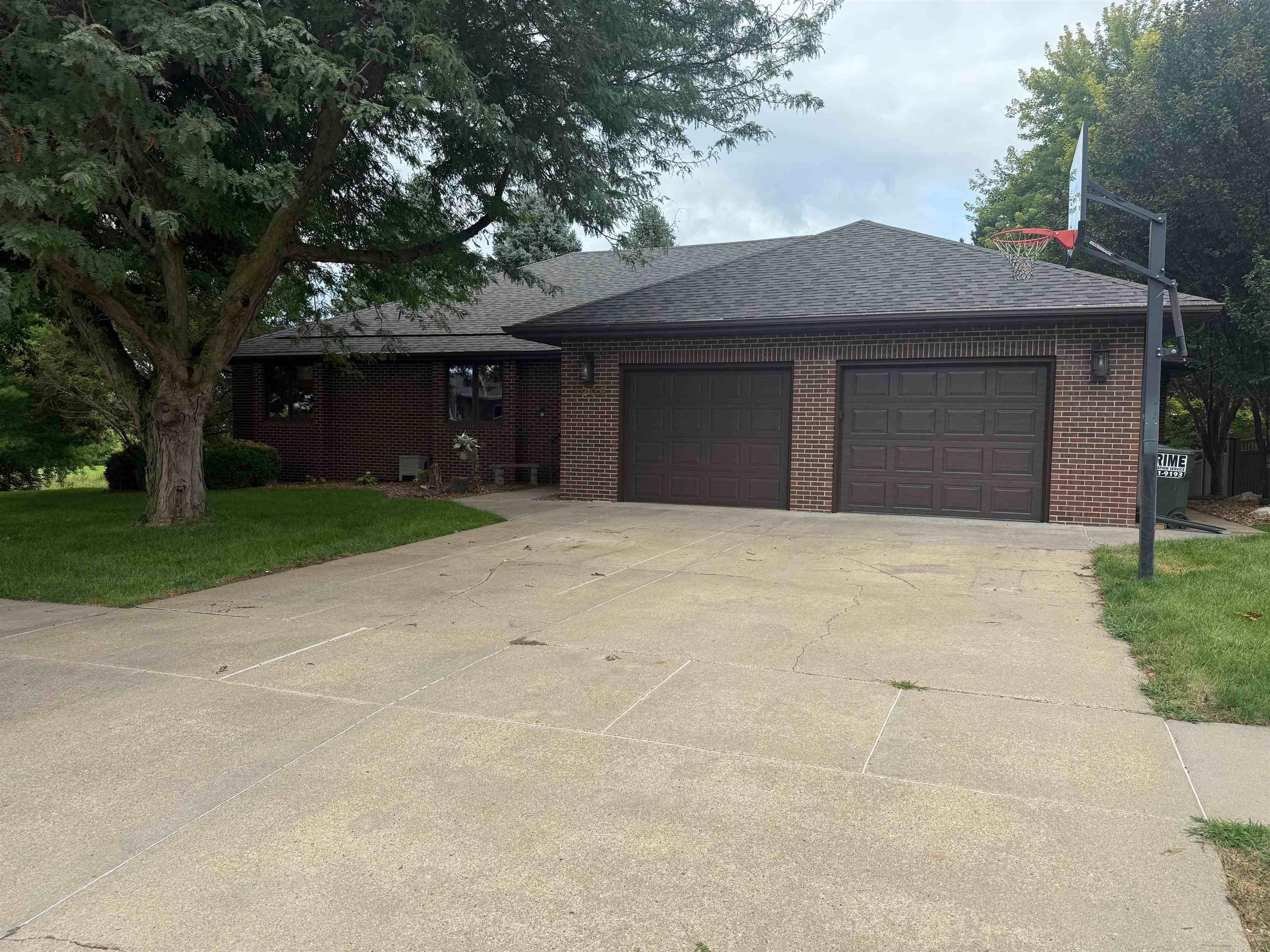 N 27th St, Norfolk, NE 68701