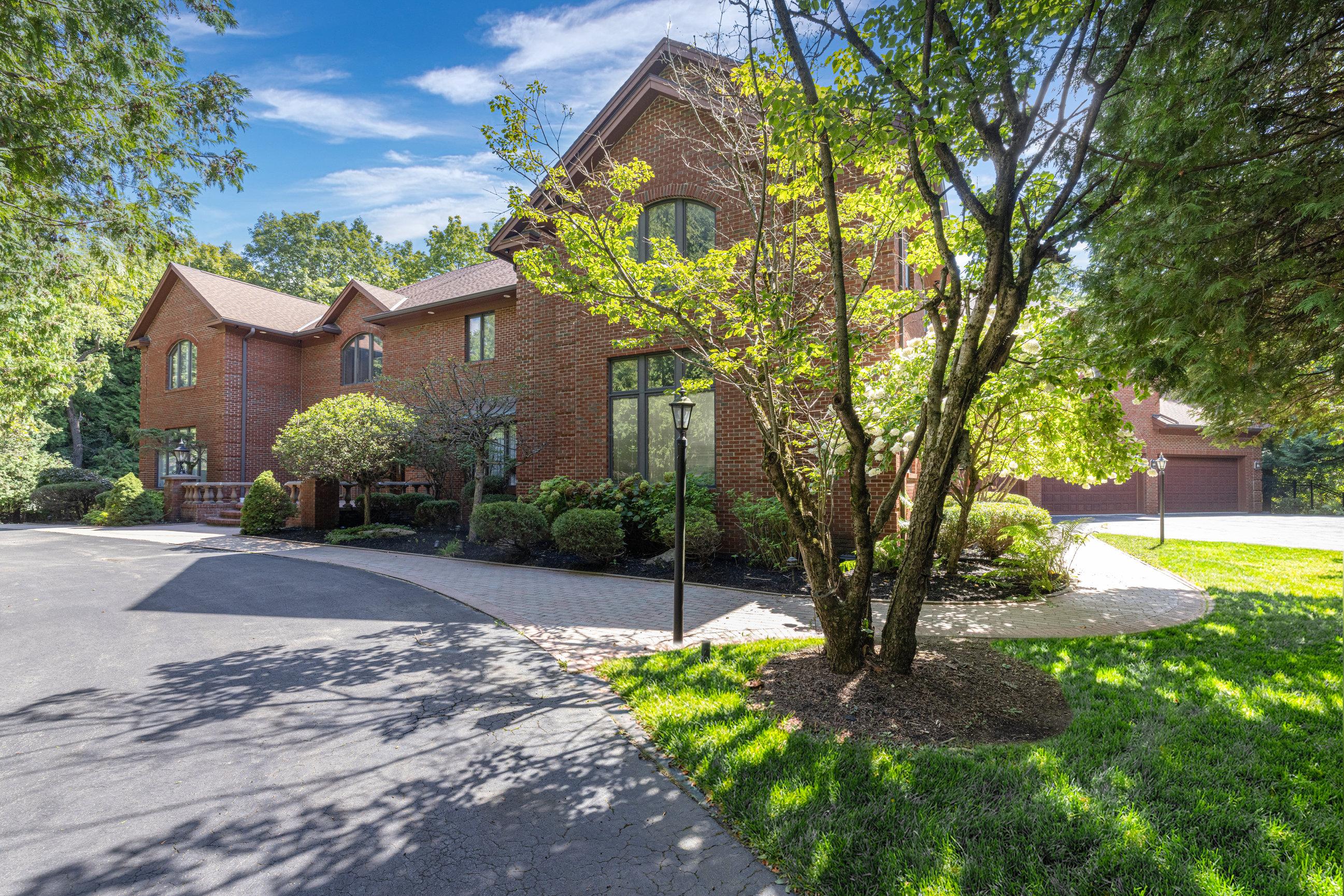 Shalimar Way, Fayetteville, NY 13066