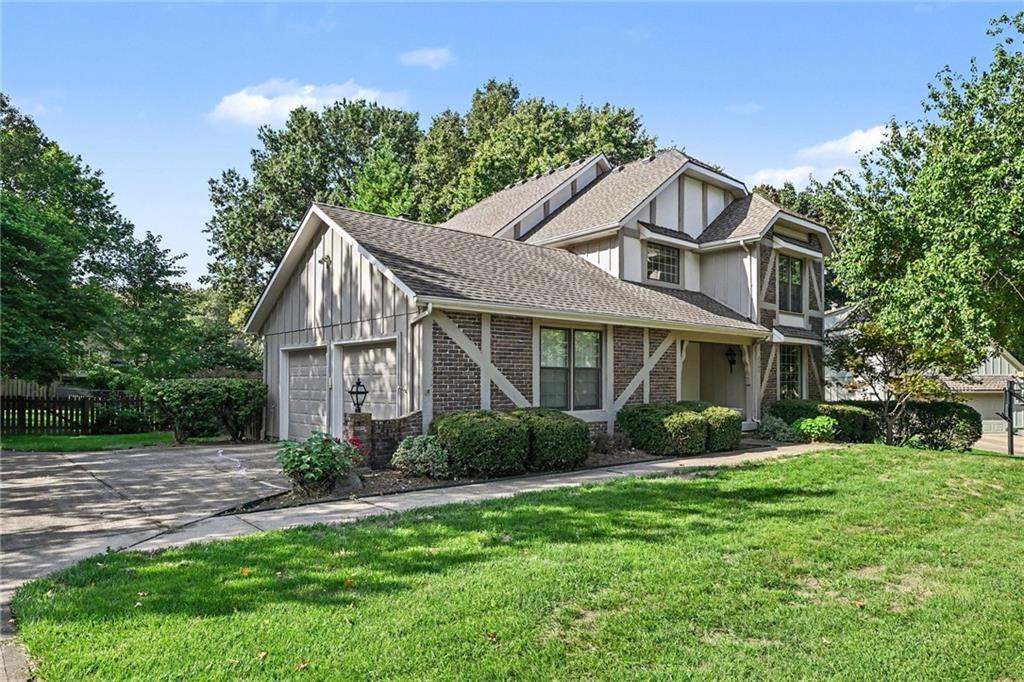 W 120th Ter, Leawood, KS 66209