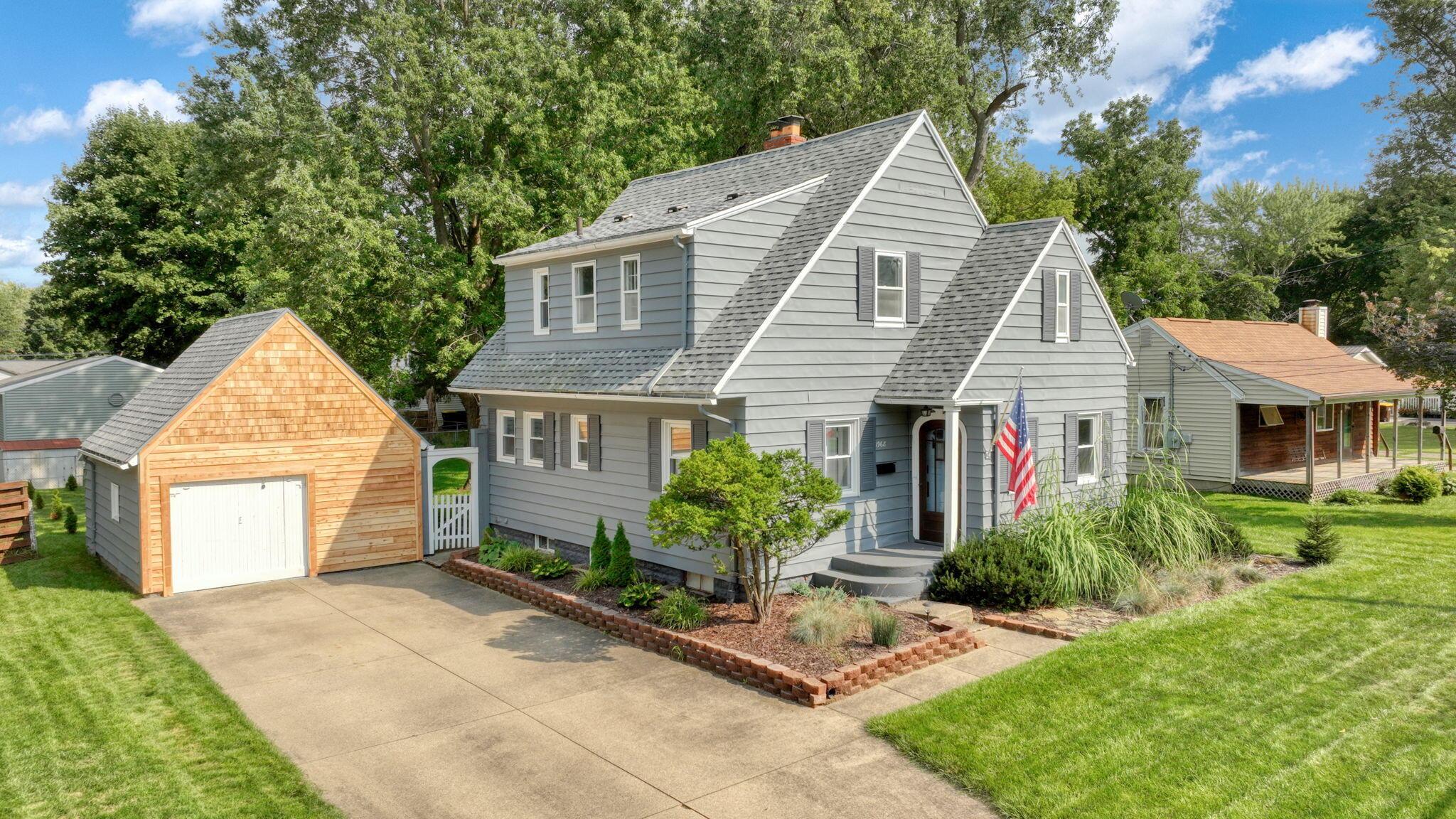 Elm St, Holt, MI 48842