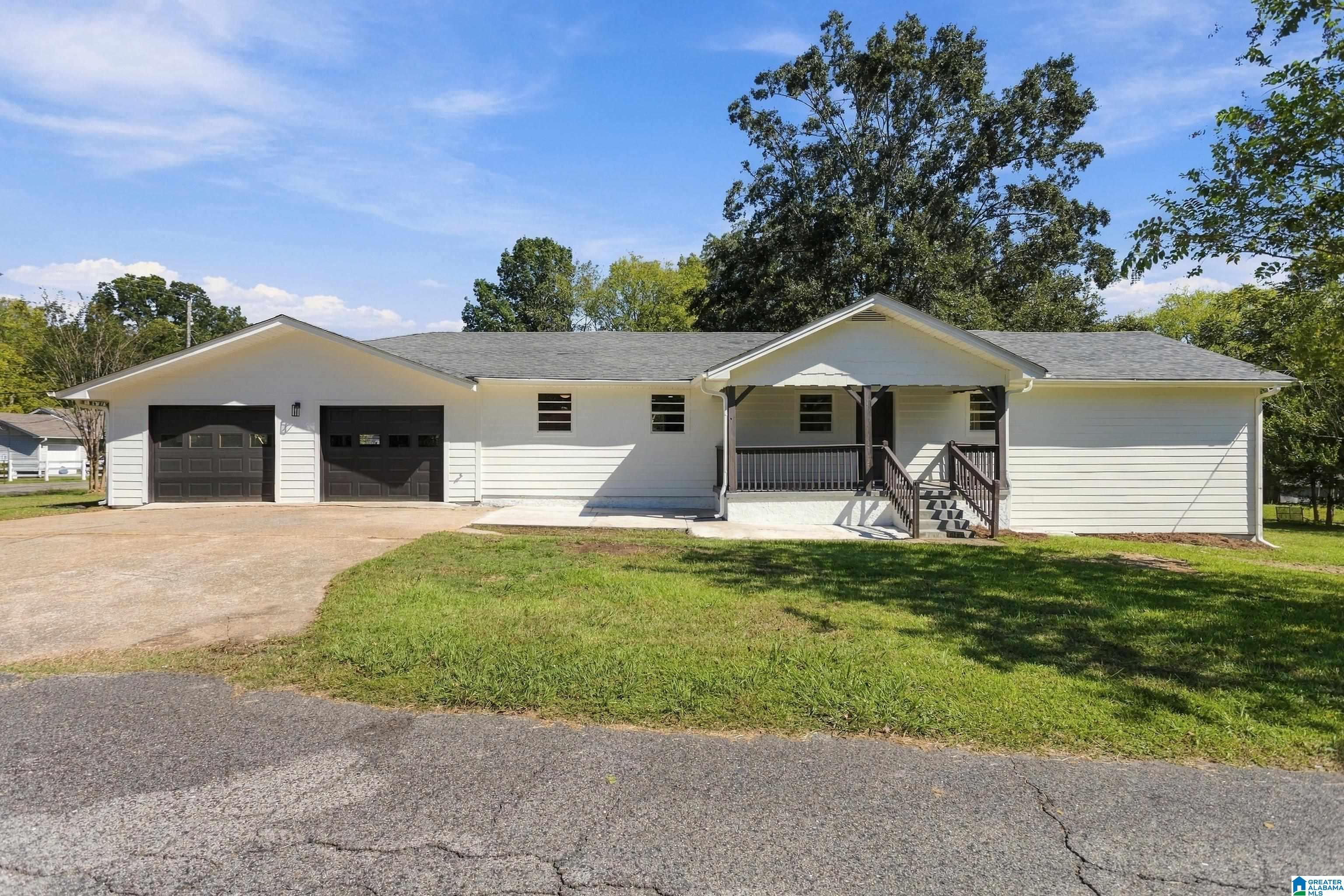 3rd St Nw, Graysville, AL 35073