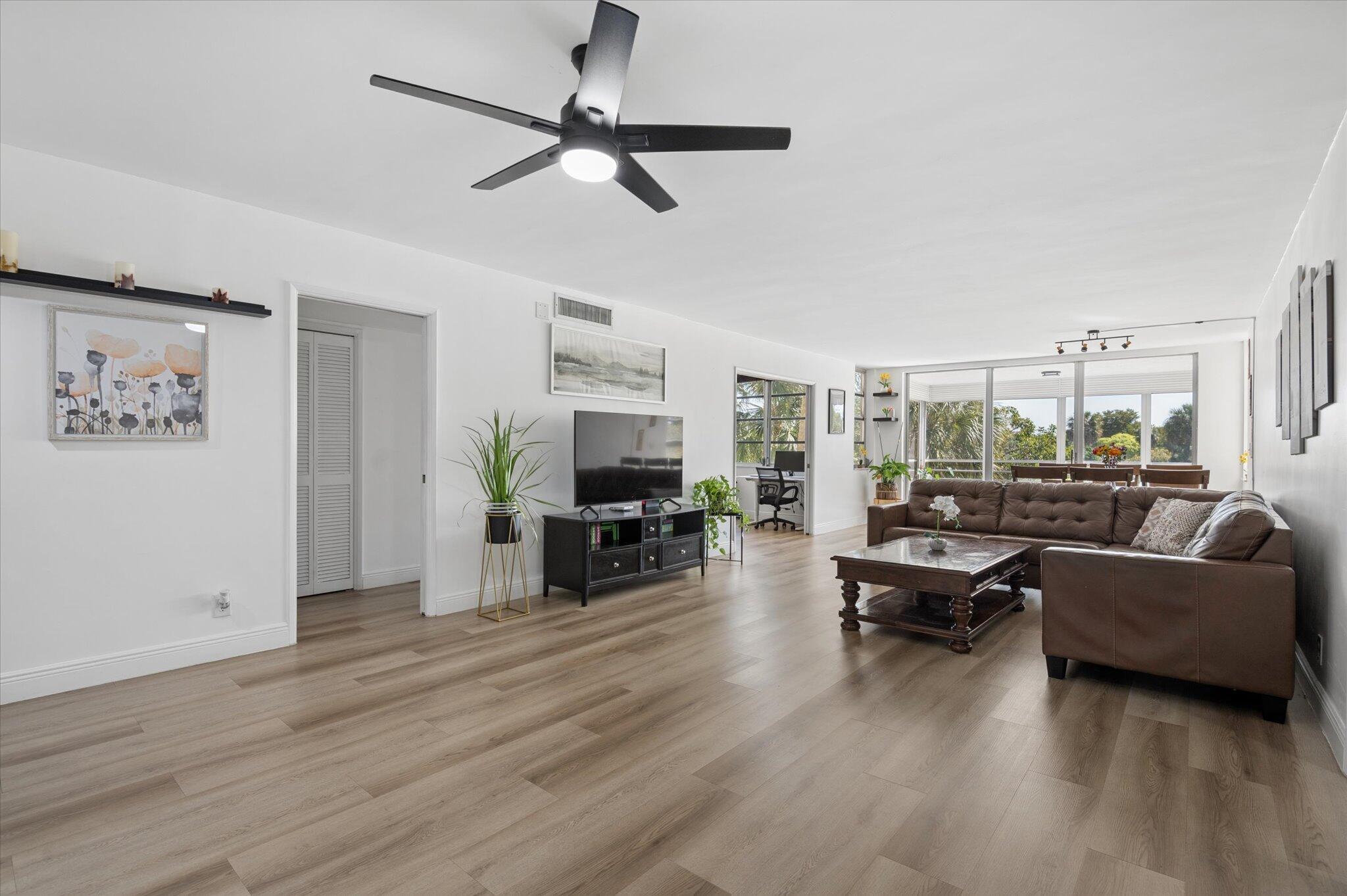 Cypress Grove Ln, Pompano Beach, FL 33069