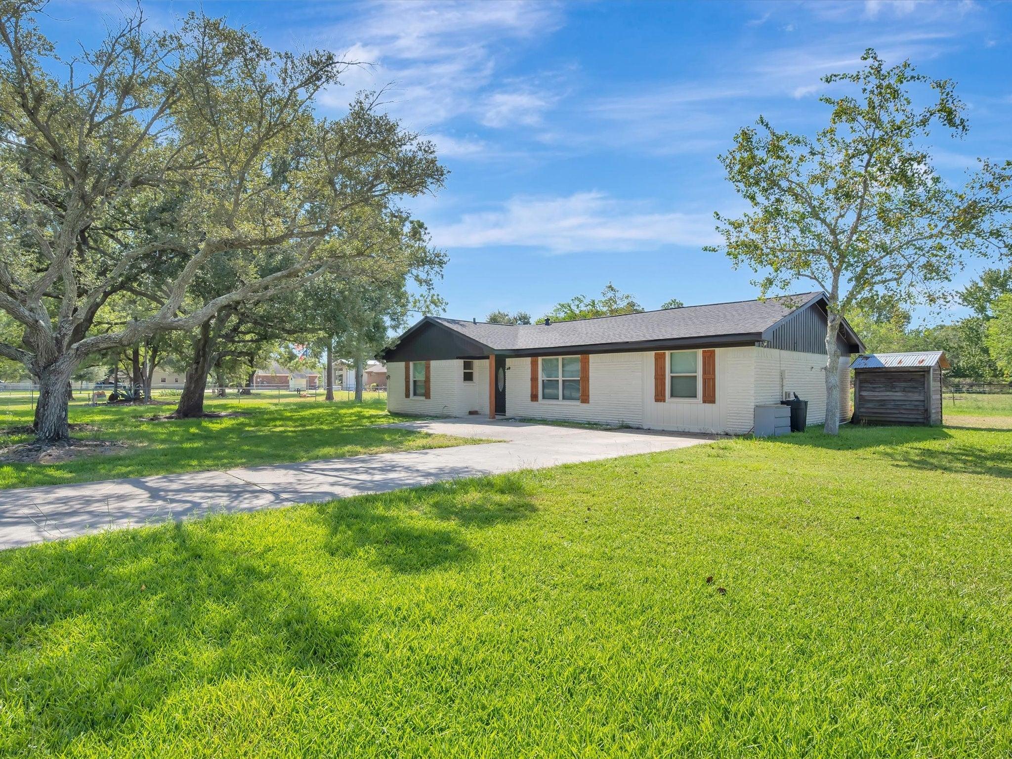 Avenue L, Santa Fe, TX 77510