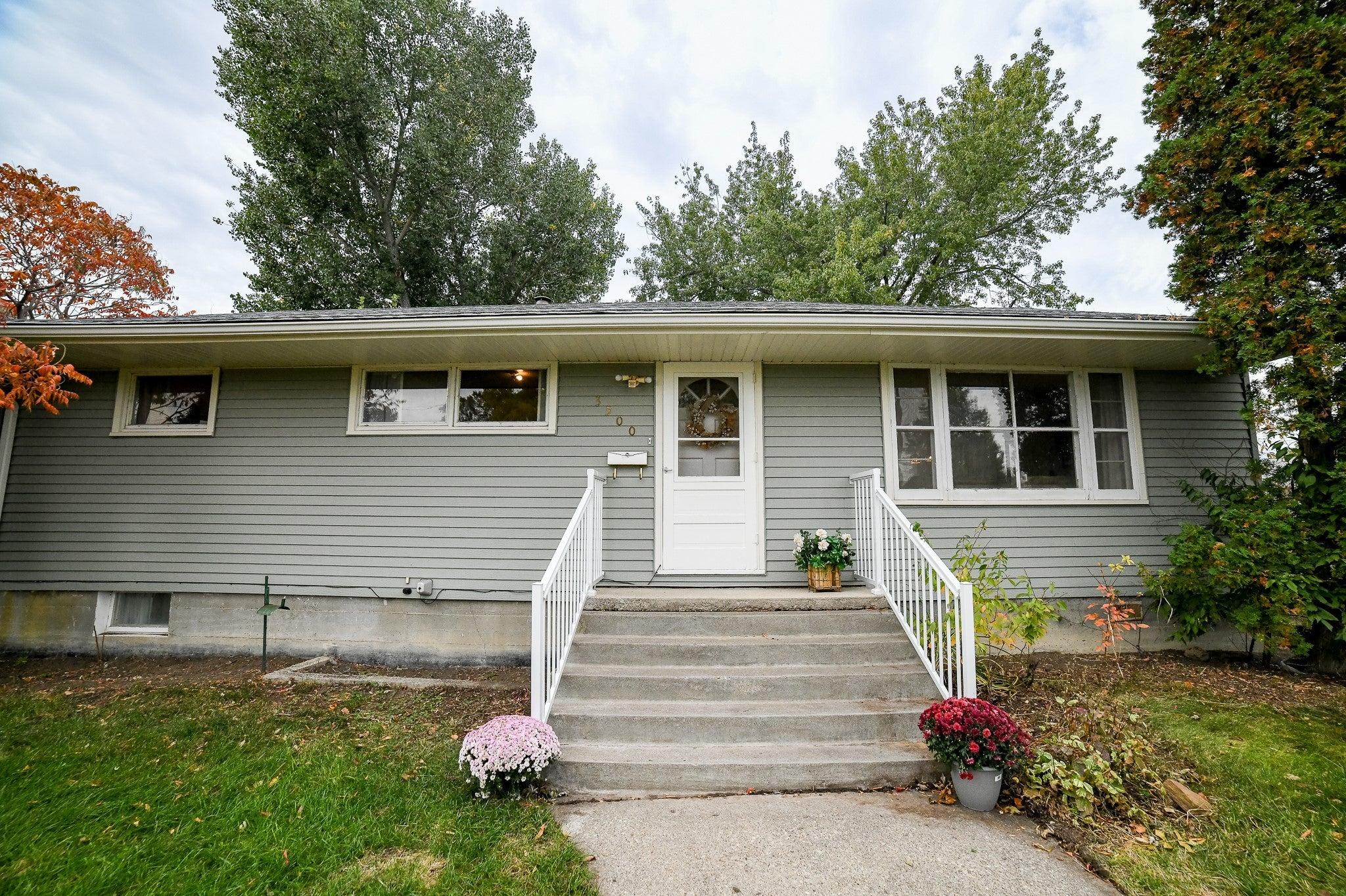 1st Ave S, Great Falls, MT 59401