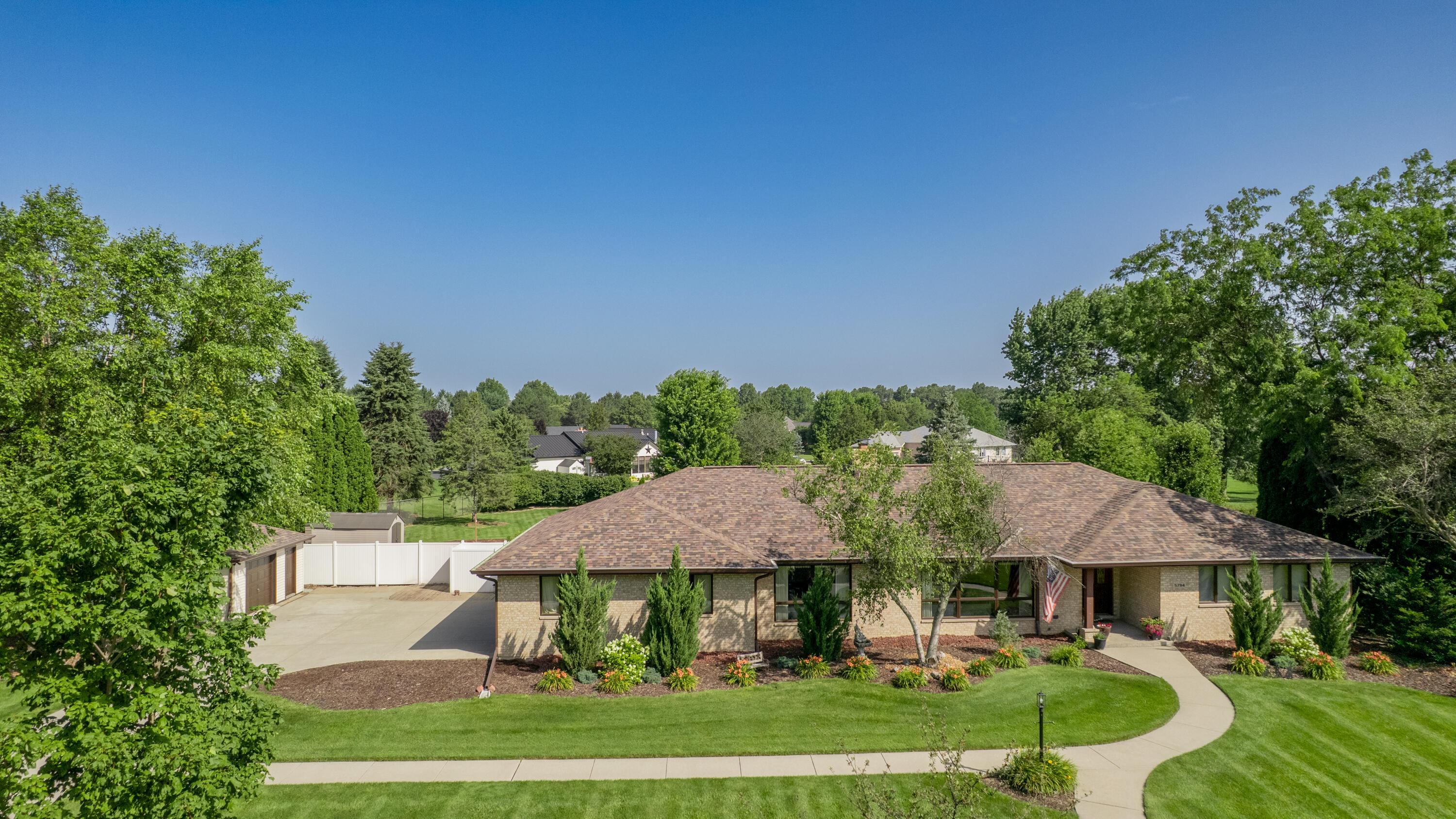 E 107th Pl, Crown Point, IN 46307