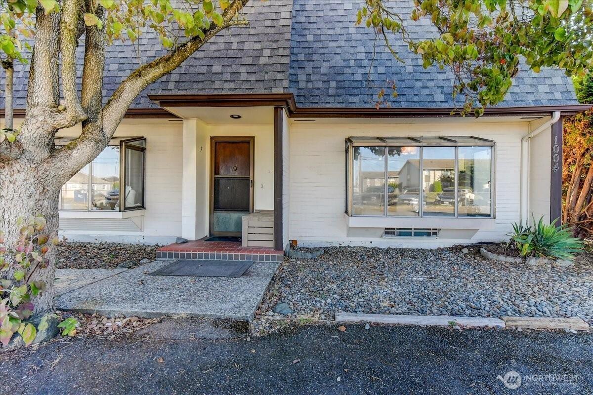 Columbia Ave, Marysville, WA 98270