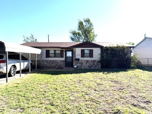 Finley St, Pampa, TX 79065