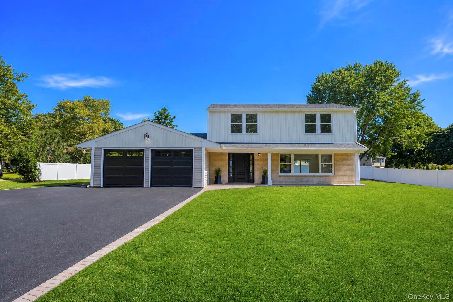 Crater Lake Dr, Coram, NY 11727