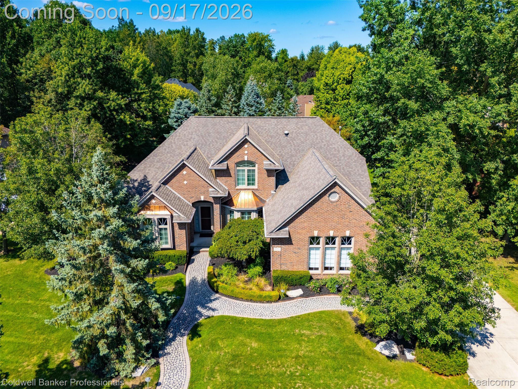 Lake Forest Dr, Sterling Heights, MI 48314