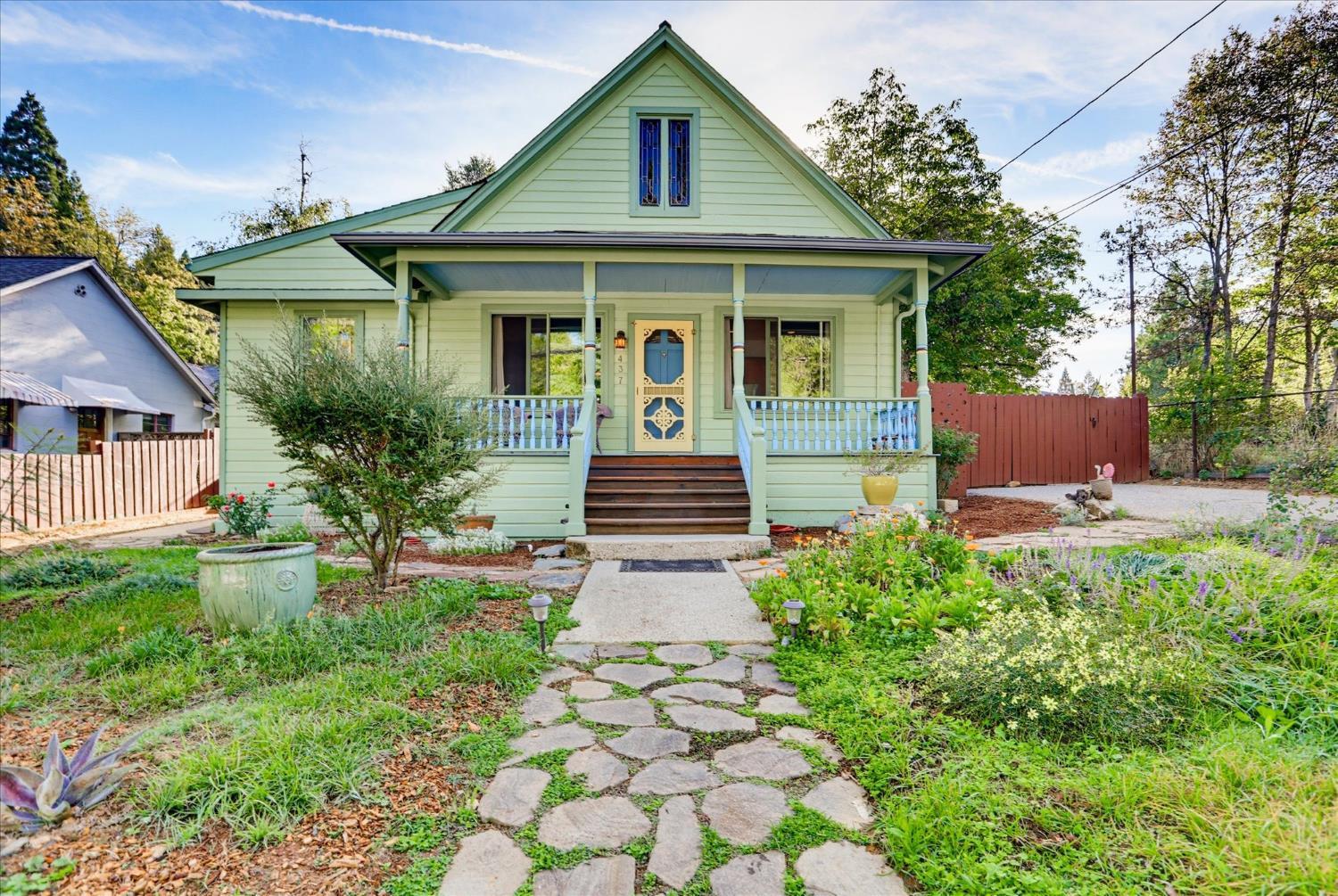 Zion St, Nevada City, CA 95959
