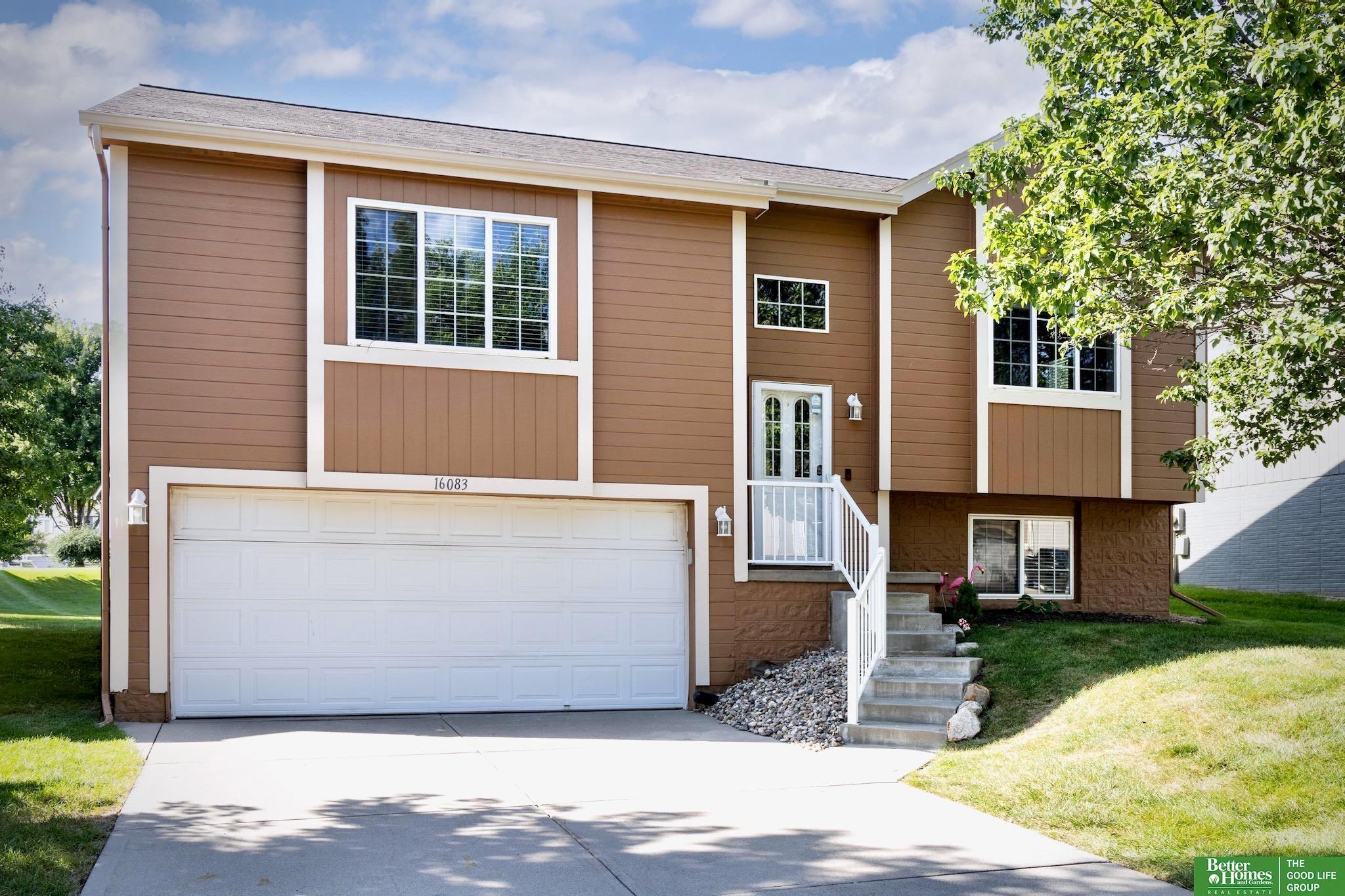 Browne St, Omaha, NE 68116