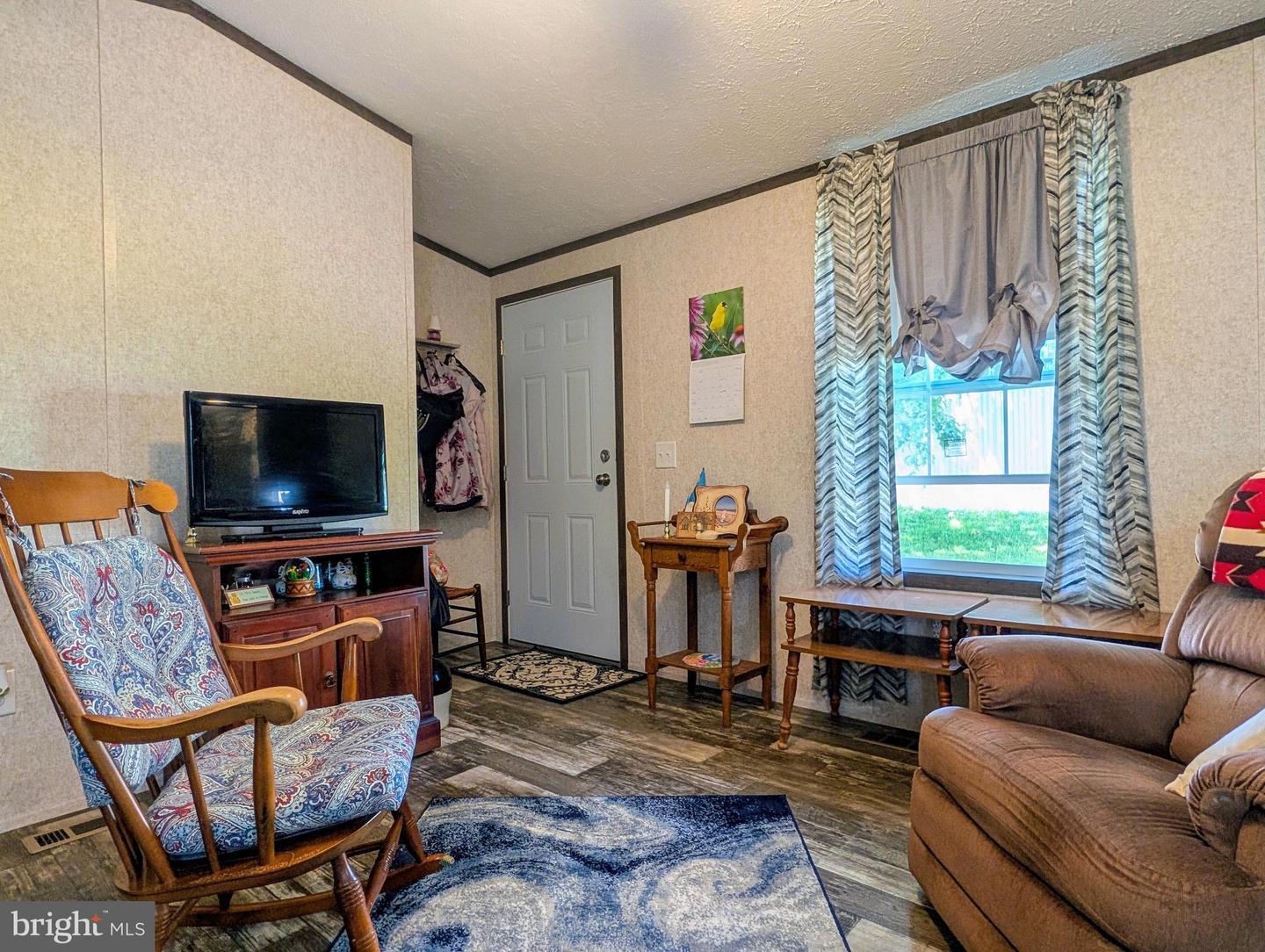 Chestnut St, New Paris, PA 15554