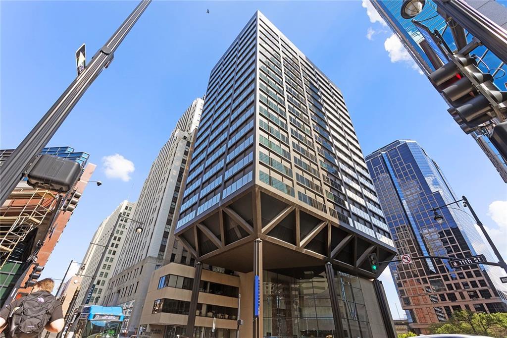 Walnut St, Kansas City, MO 64106