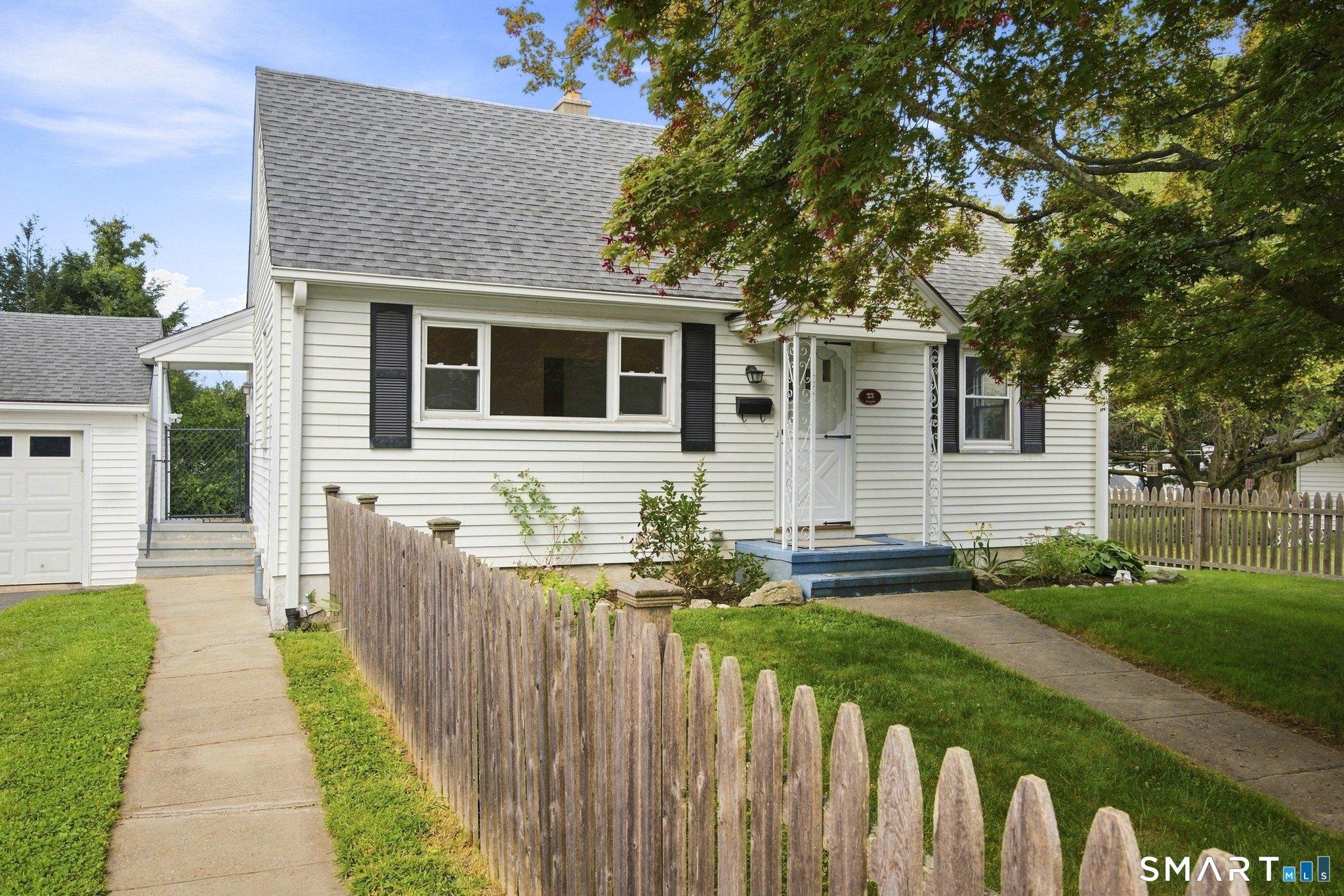 Leaf Ave, Waterbury, CT 06705
