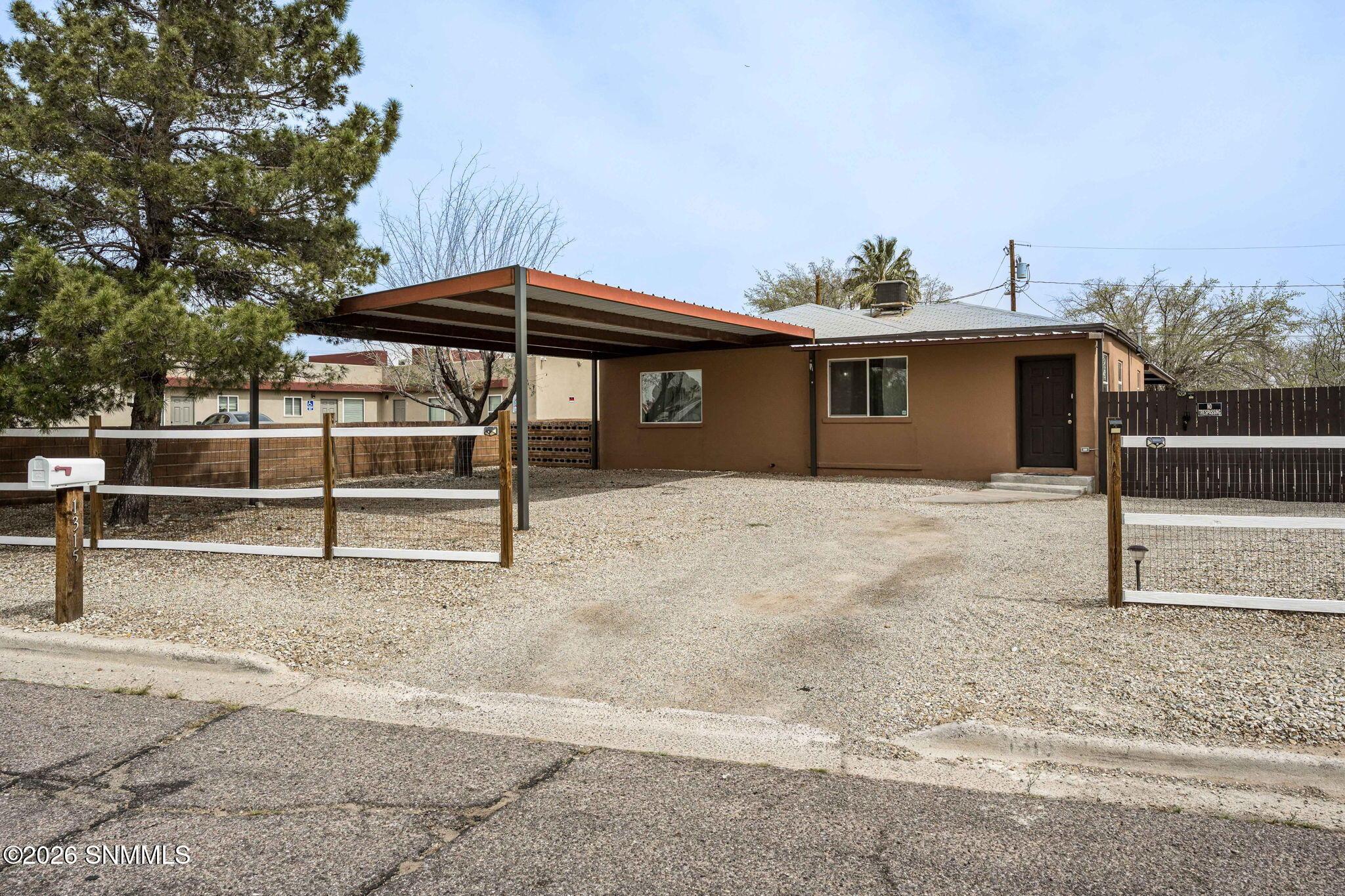 Alamo St, Las Cruces, NM 88001
