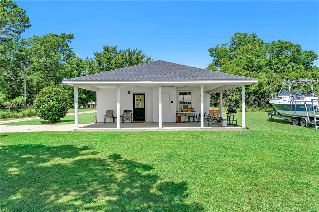 Lloyd Rd, Irvington, AL 36544