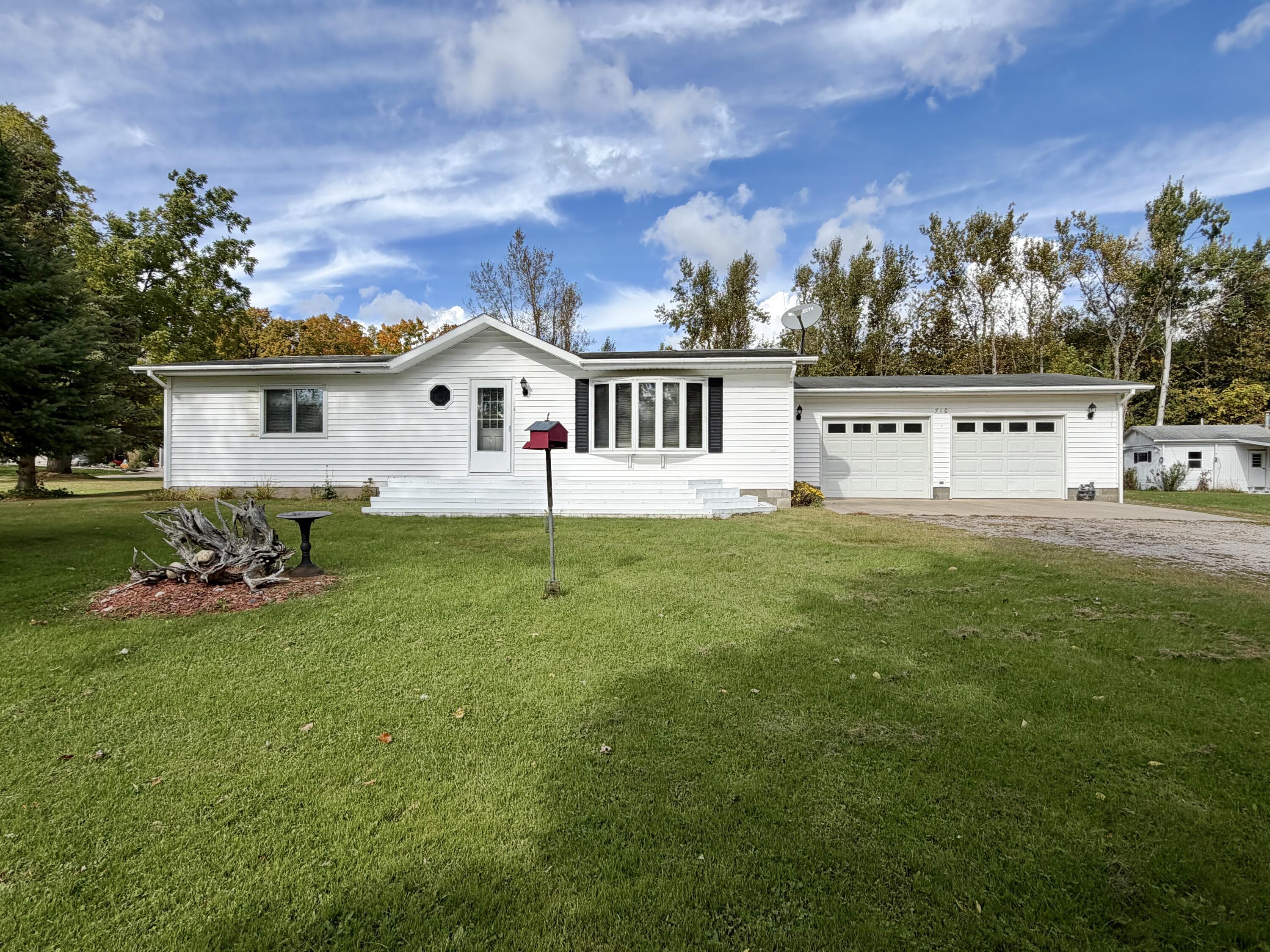 Foote Rd, Cheboygan, MI 49721