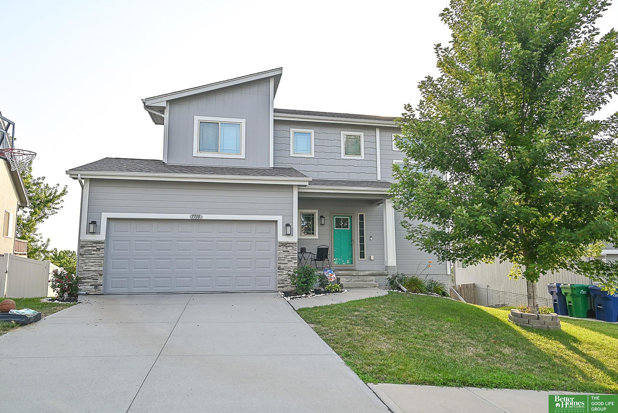 N 82nd Ave, Omaha, NE 68122