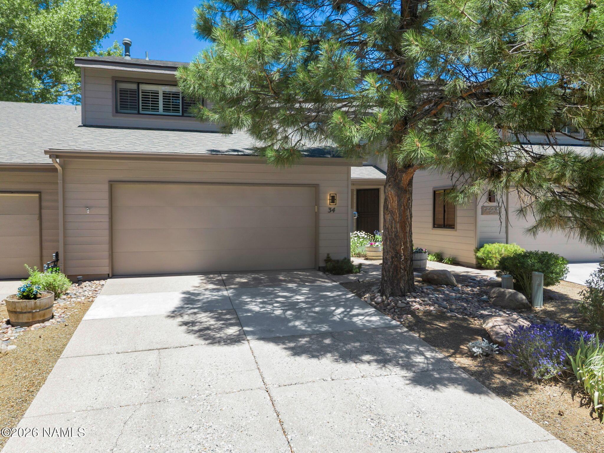 N Saddleback Way, Flagstaff, AZ 86004