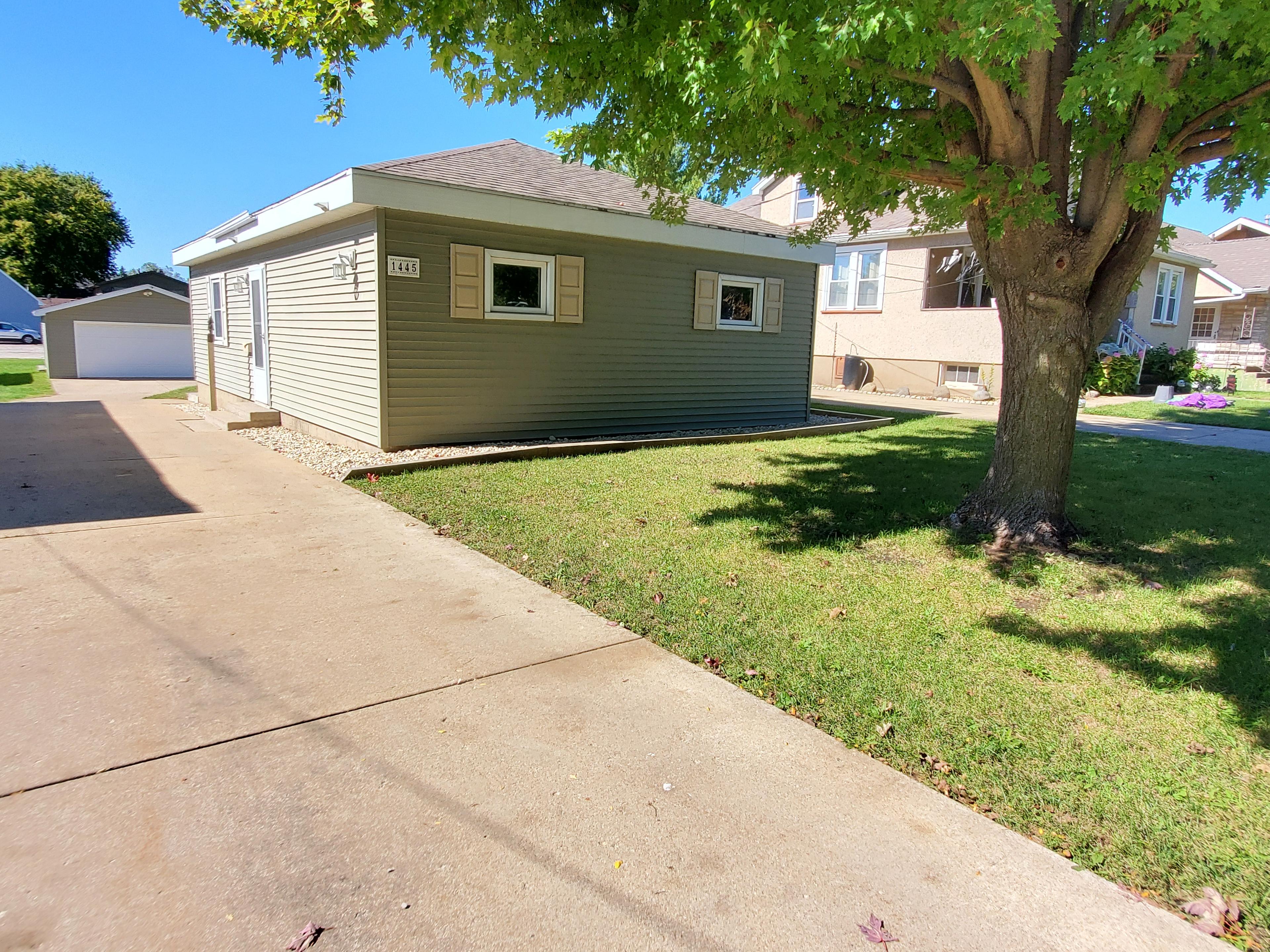 Tonti St, La Salle, IL 61301