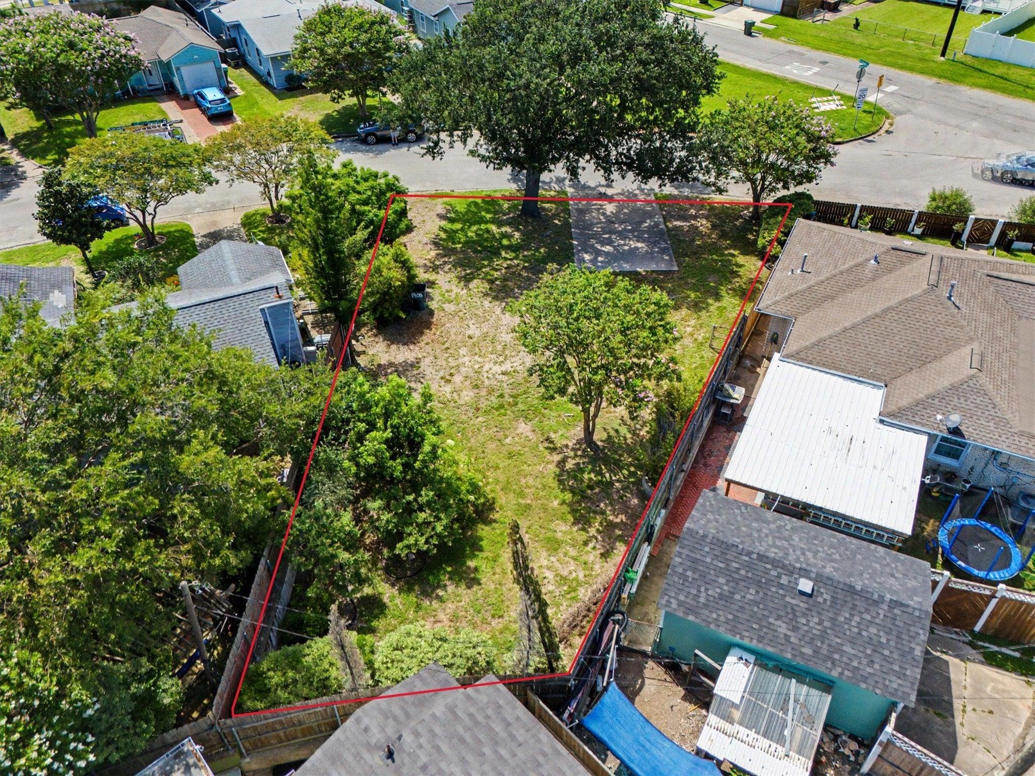Neumann Dr, Galveston, TX 77551