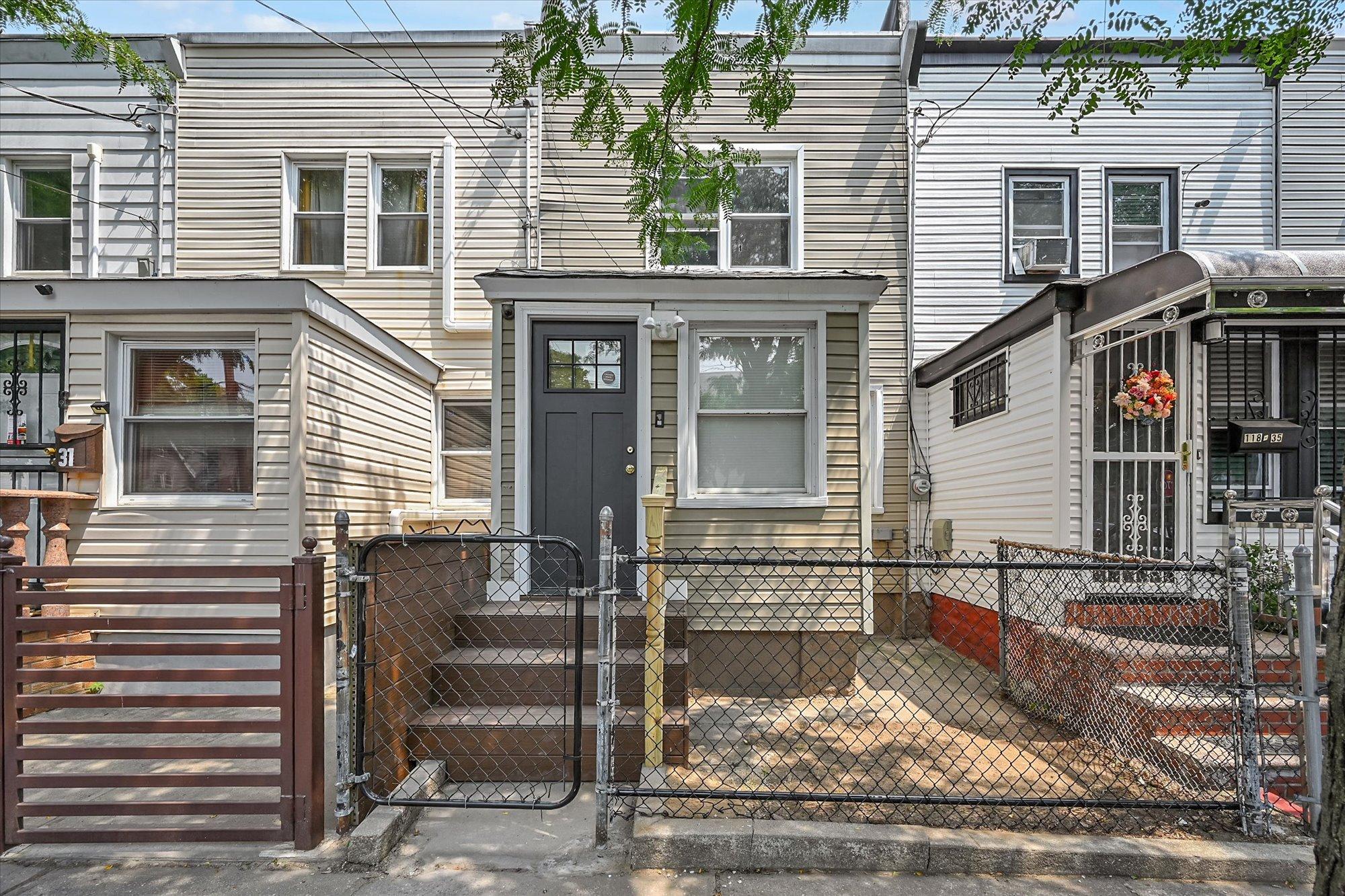 152nd St, Jamaica, NY 11434