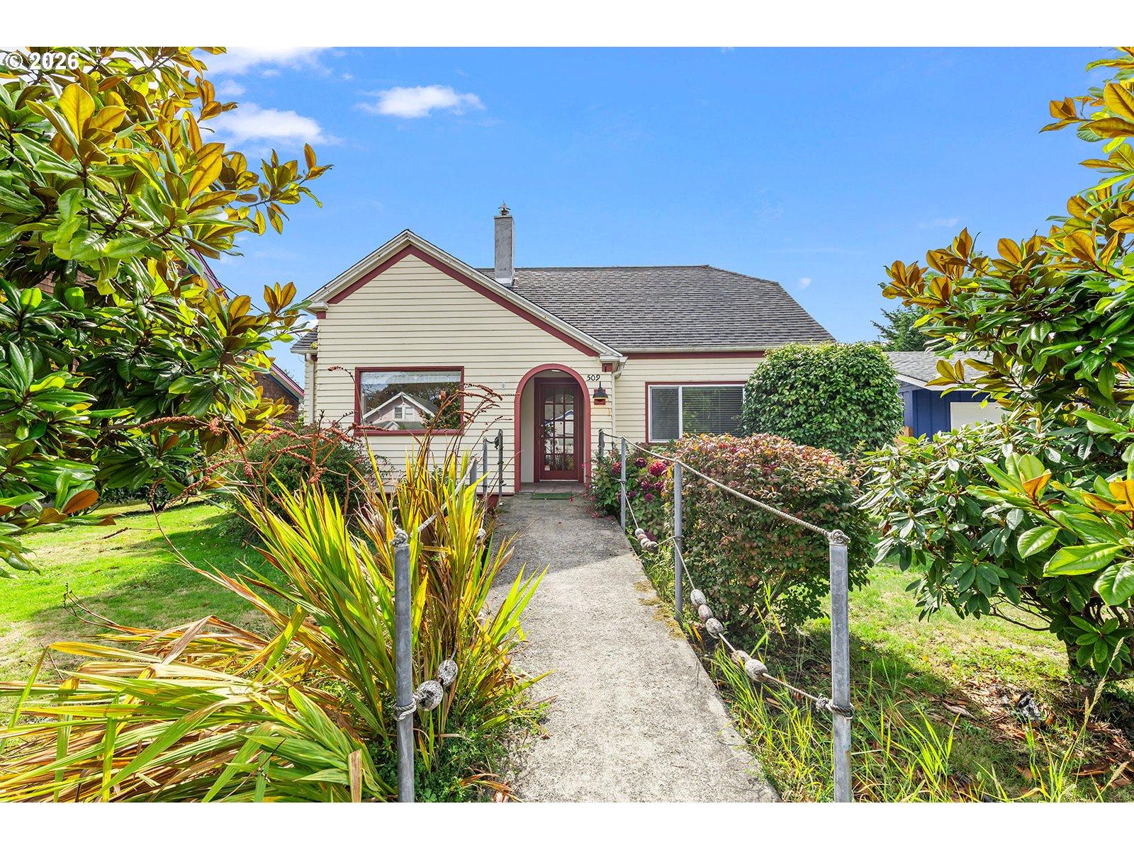 Spruce St E, Ilwaco, WA 98624