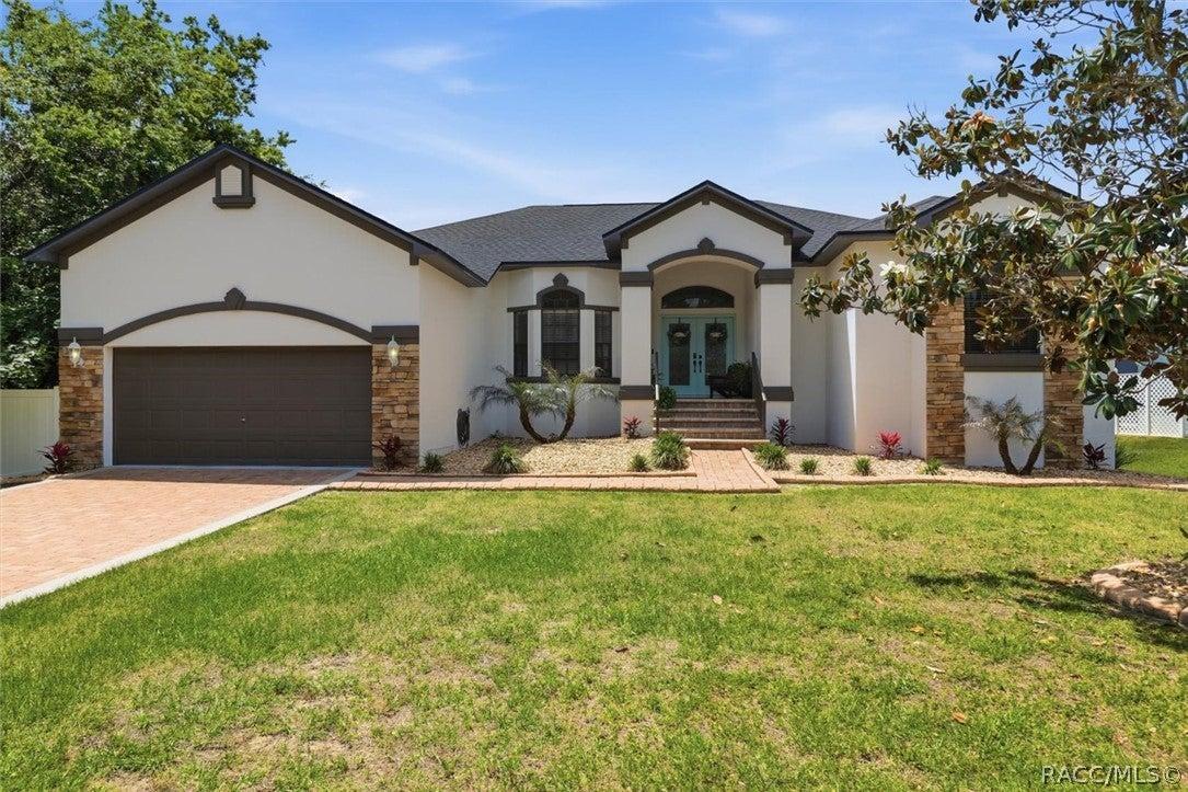 W Waterway Dr, Homosassa, FL 34448