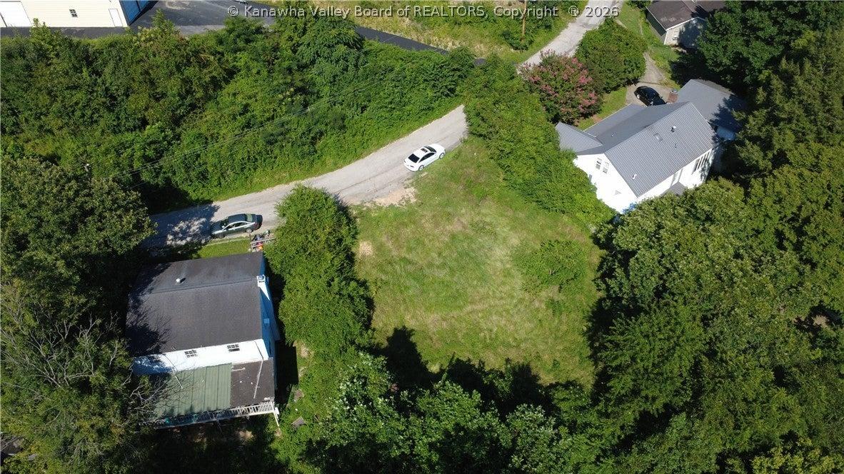 Leftwich Ave, Madison, WV 25130