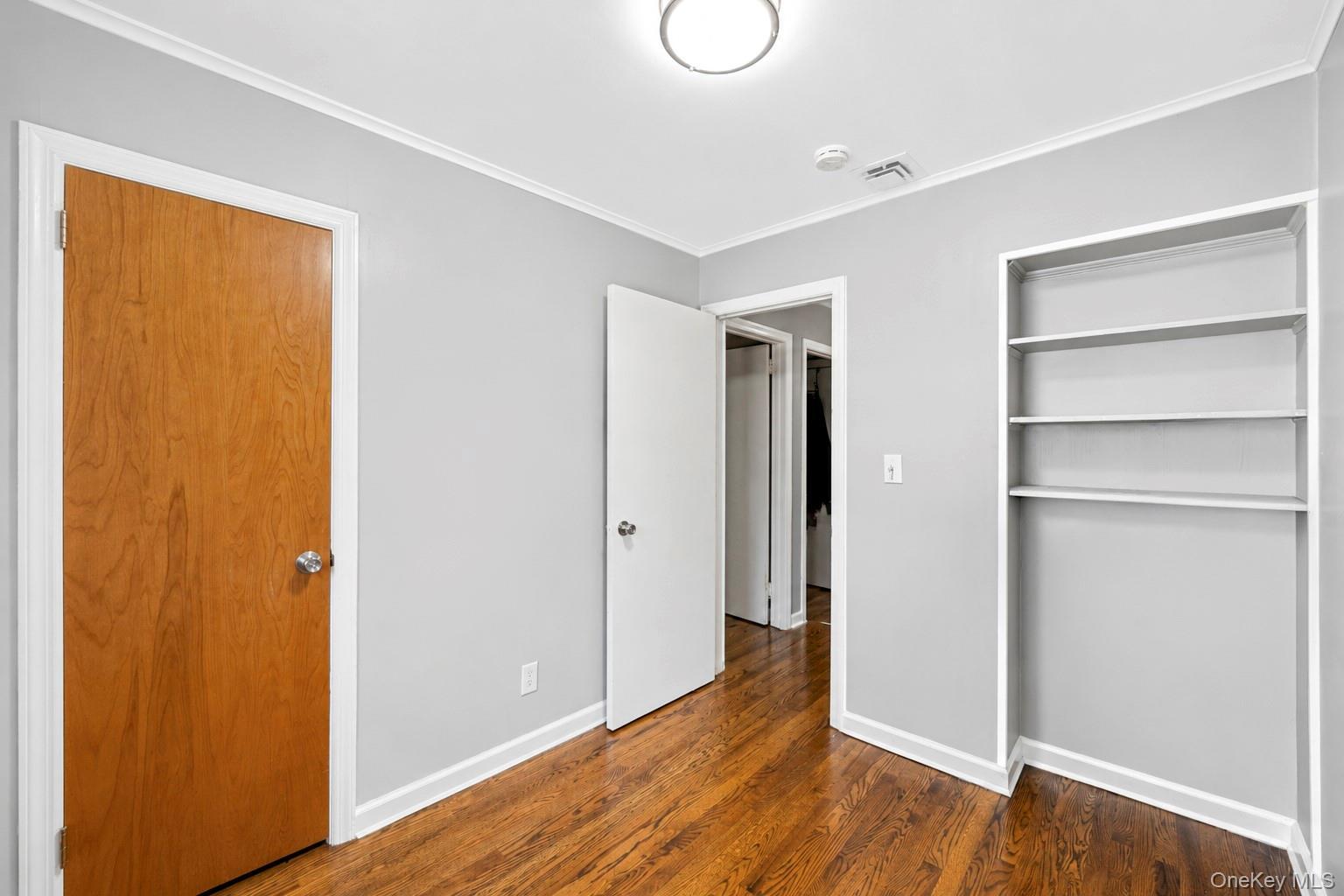 Rosevale Ave, Ronkonkoma, NY 11779