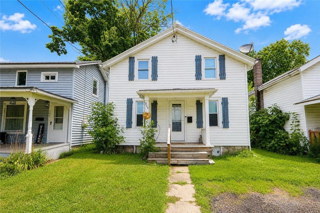 E Elisha St, Waterloo, NY 13165