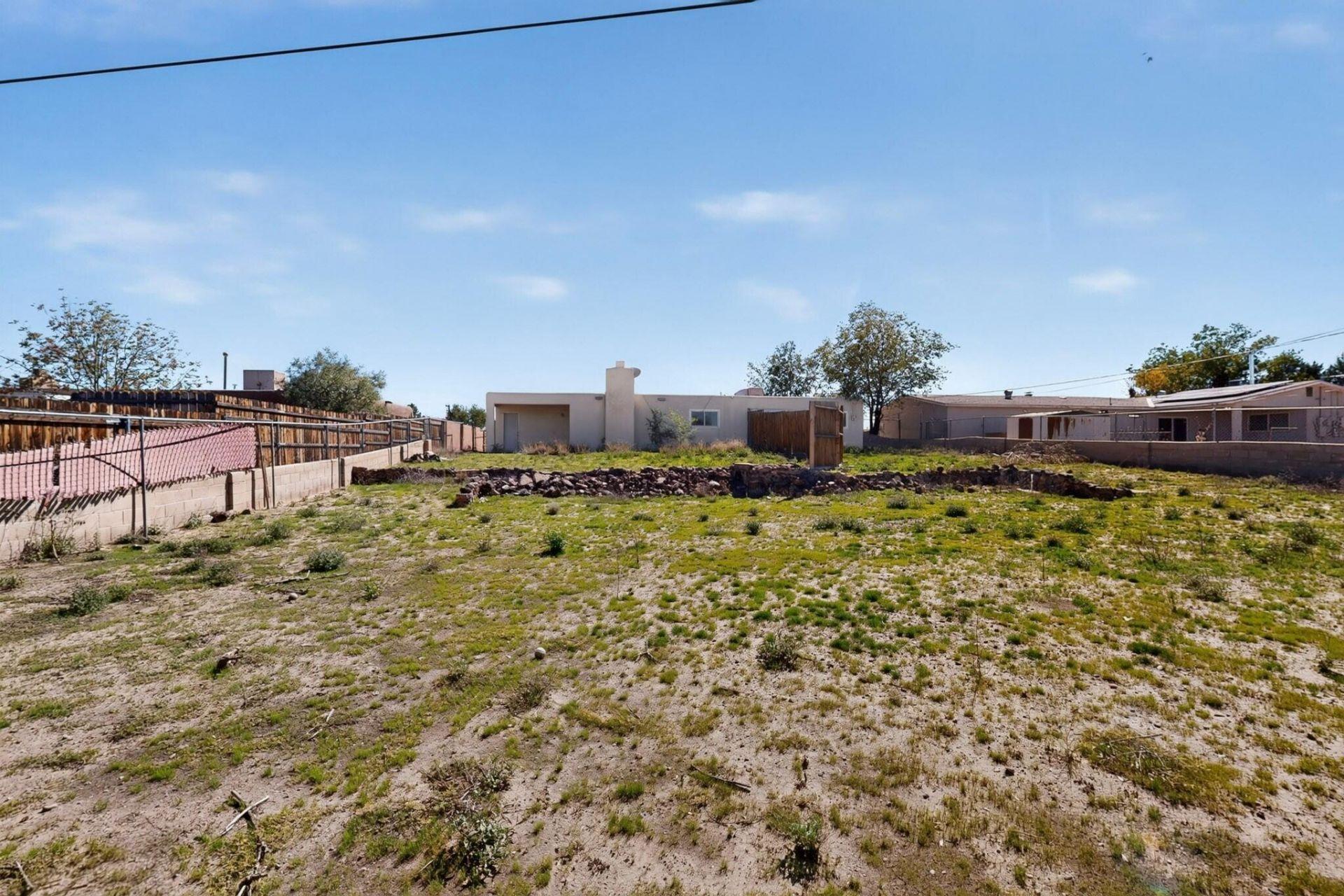 Fairfax Dr Nw, Albuquerque, NM 87114