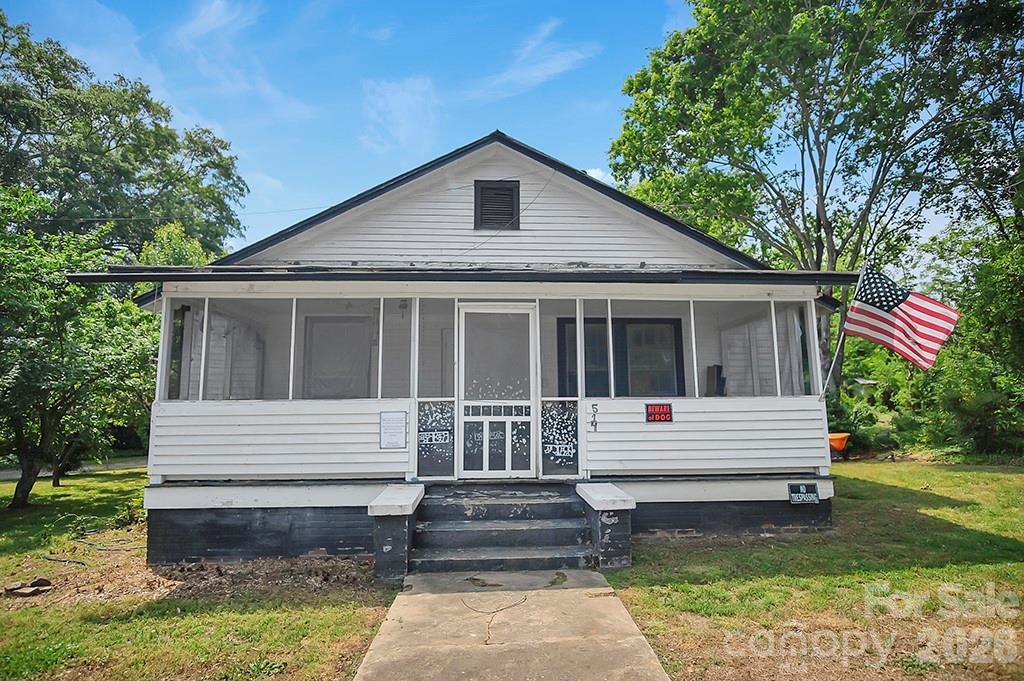 Martin St, Shelby, NC 28150