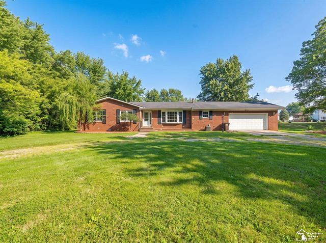 Whipple St, Carleton, MI 48117