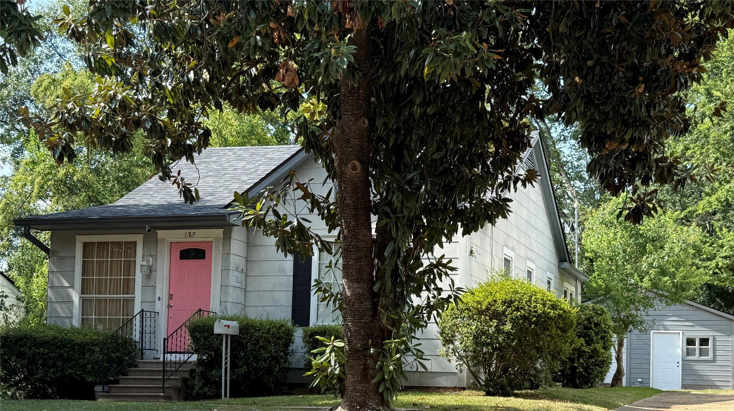 E Wyandotte St, Shreveport, LA 71101