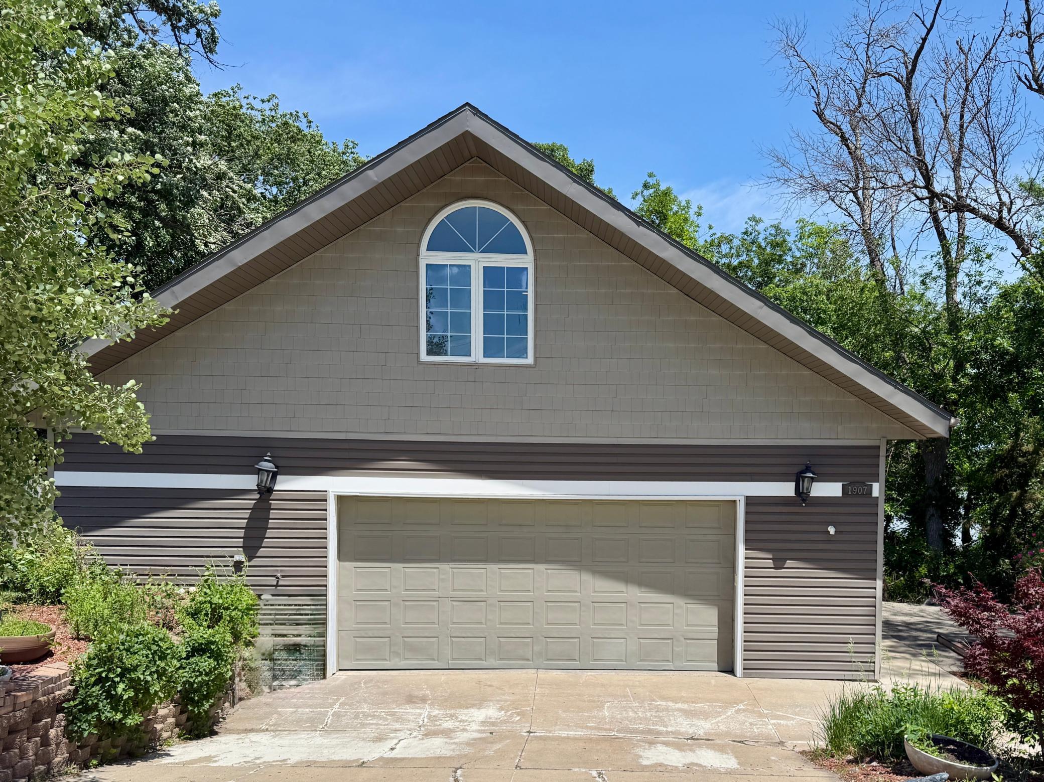 S Shore Dr, Albert Lea, MN 56007
