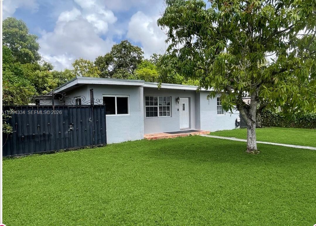 Sw 15th St, Miami, FL 33144