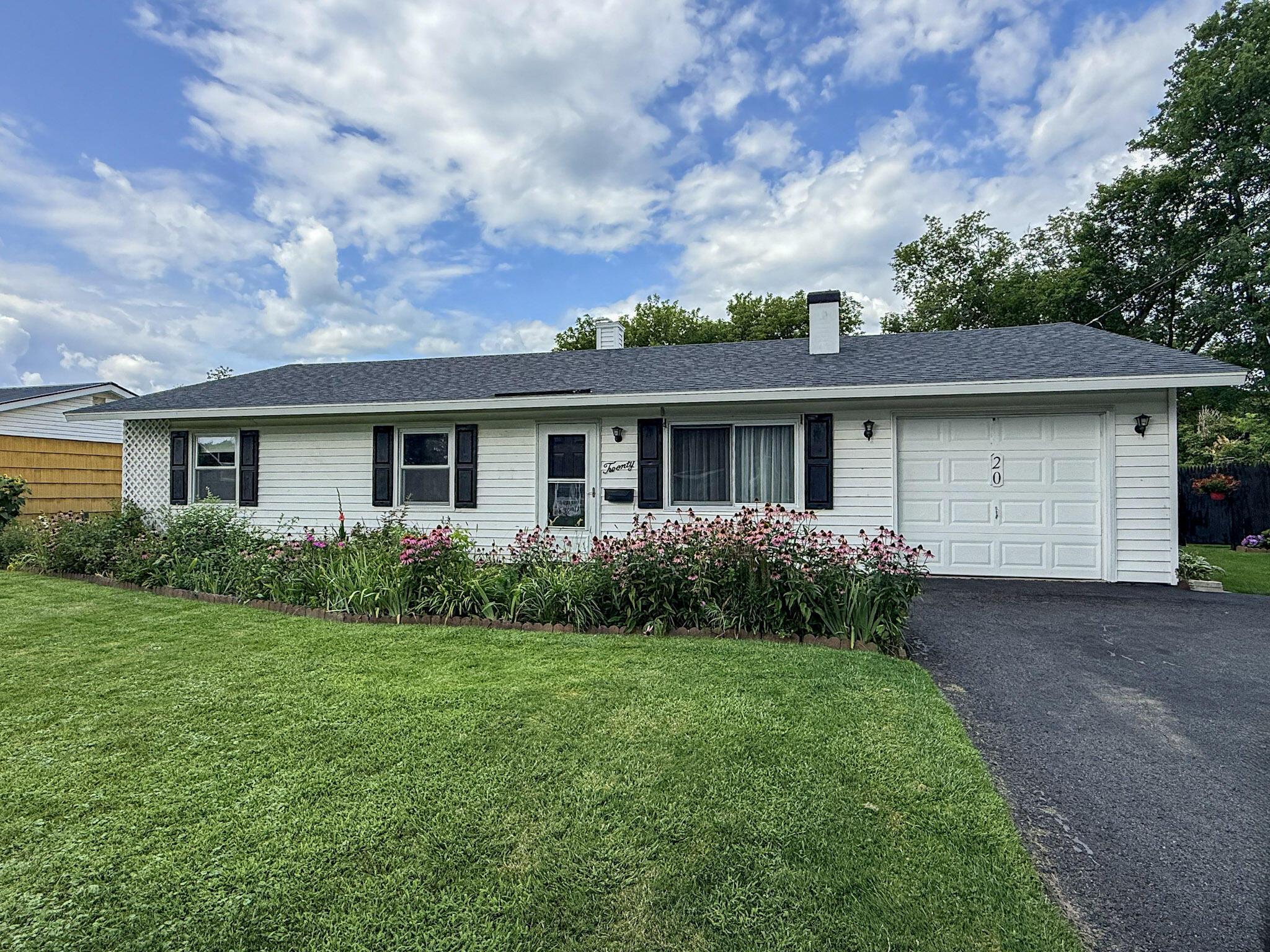 Tioga Ln, Plattsburgh, NY 12901