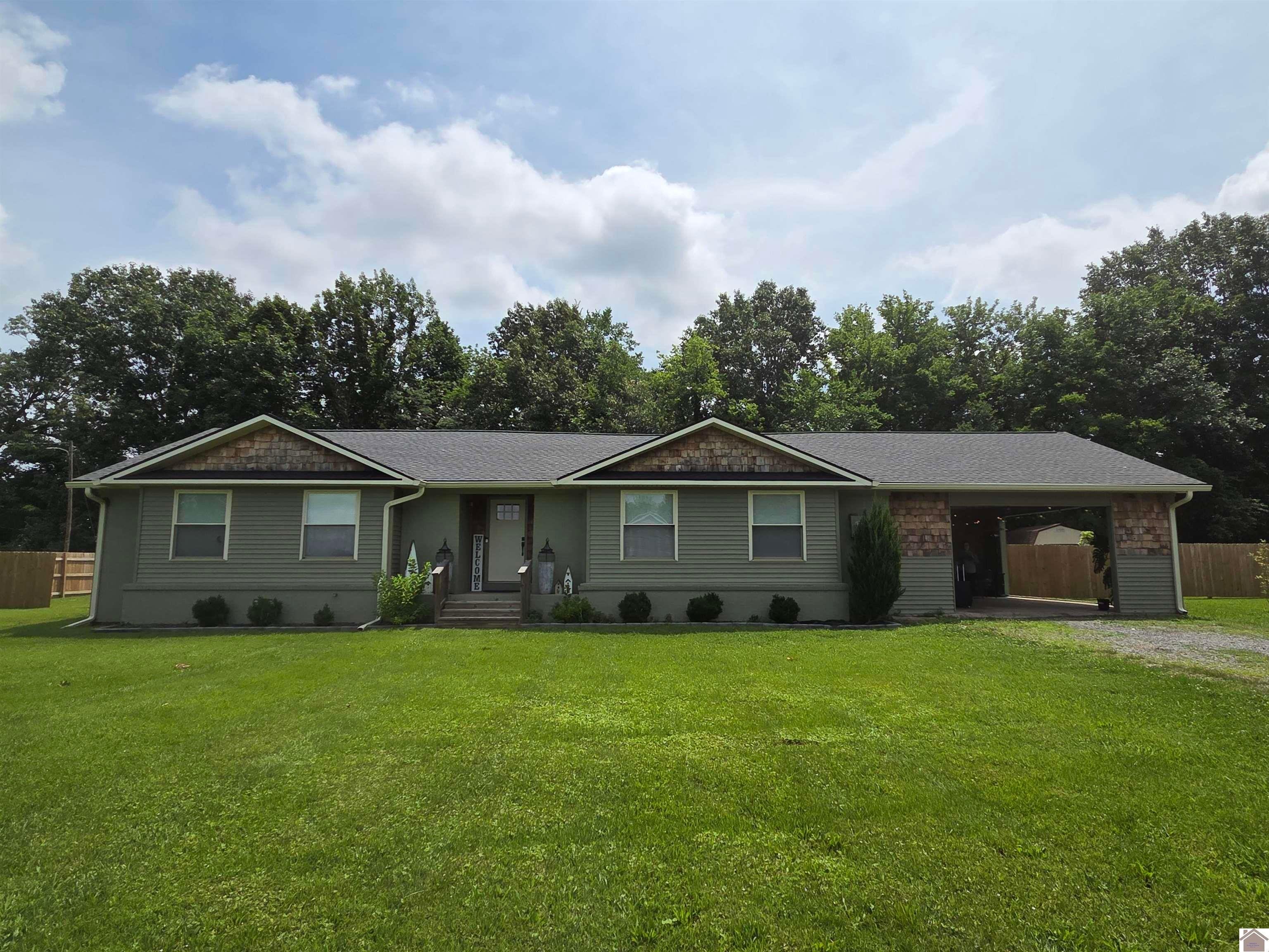 Hancock Ln, Benton, KY 42025