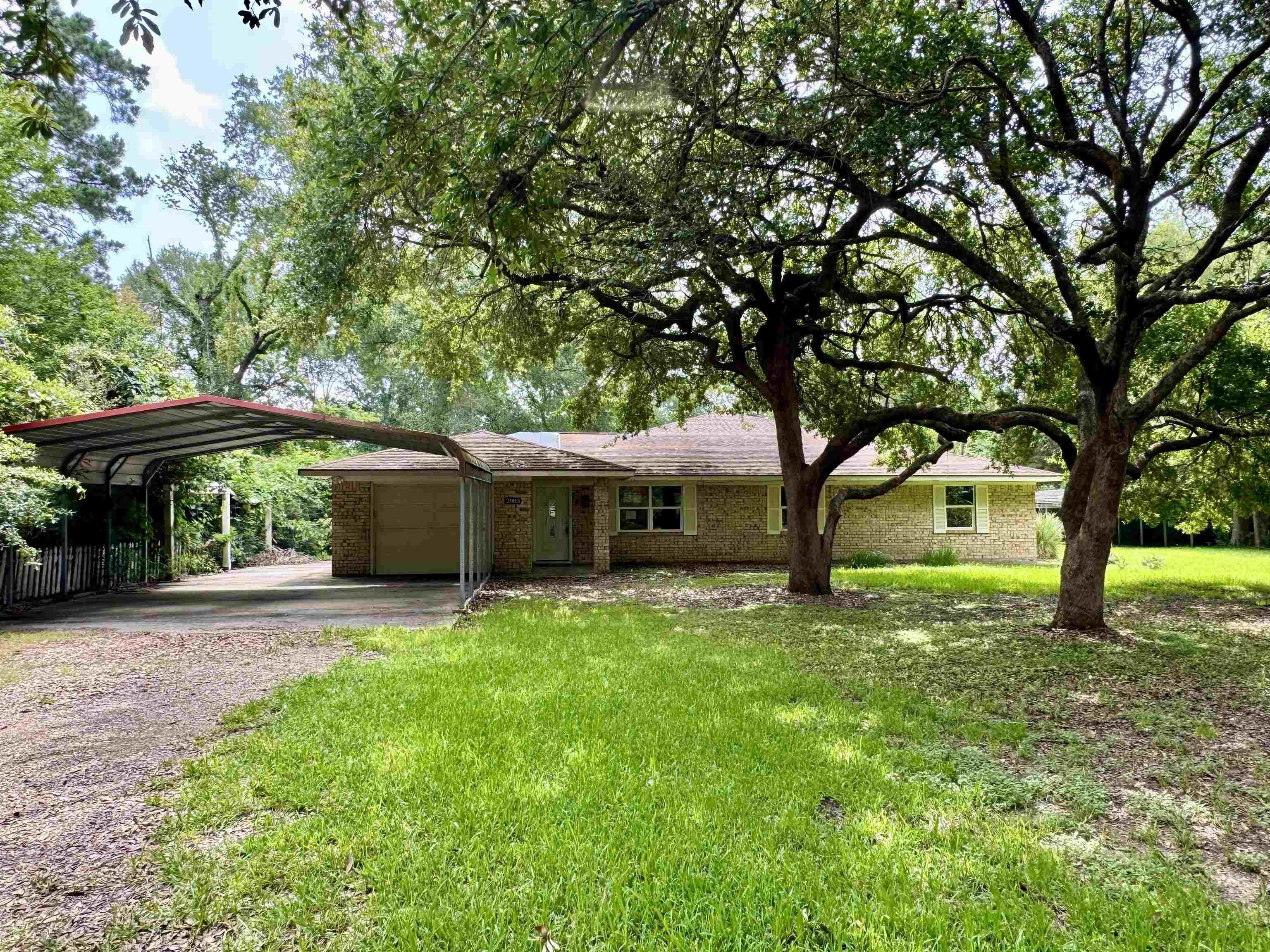 Craig St, Orange, TX 77630