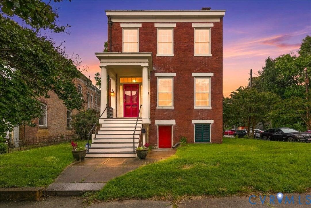 S Jefferson St, Petersburg, VA 23803